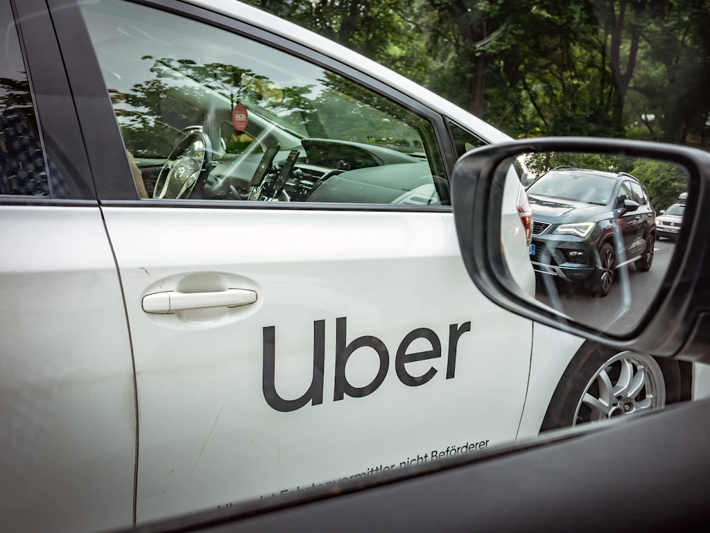 Experte: Uber muss teurer werden – sonst gibt es schon bald keine Taxis mehr in Berlin
