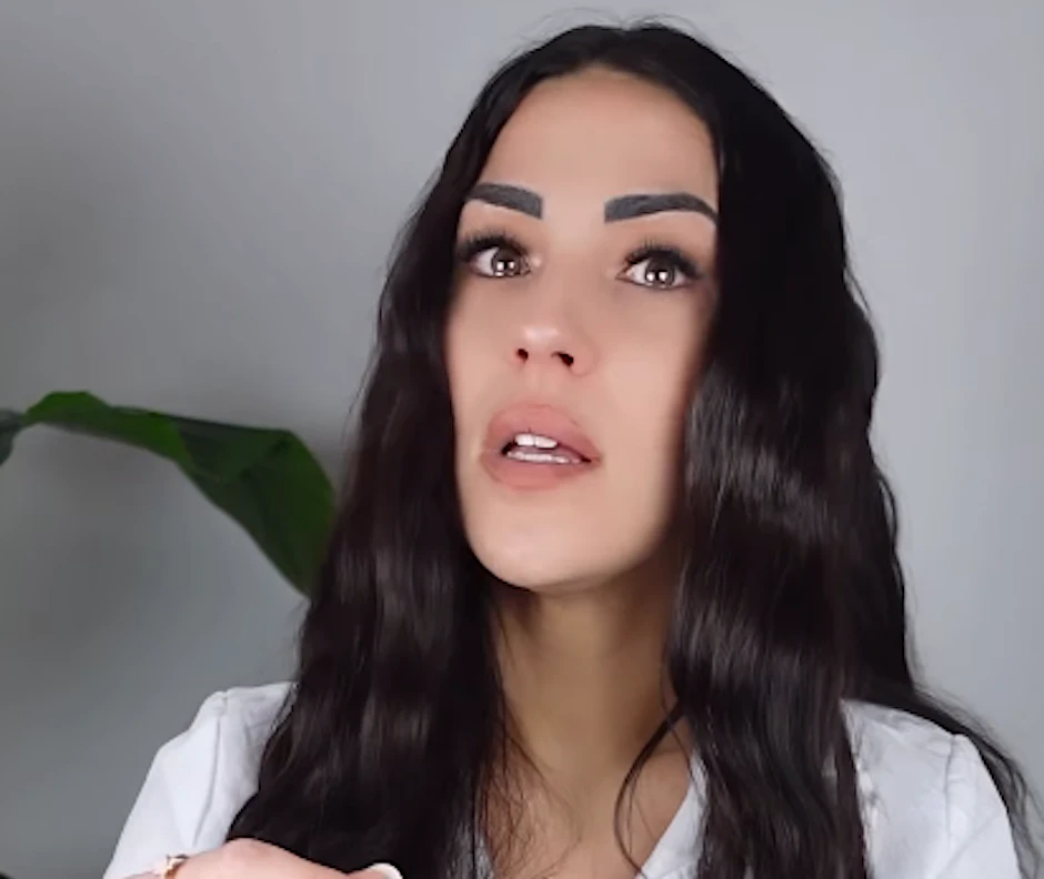 Elena Miras weint in einem Instagram-Video.