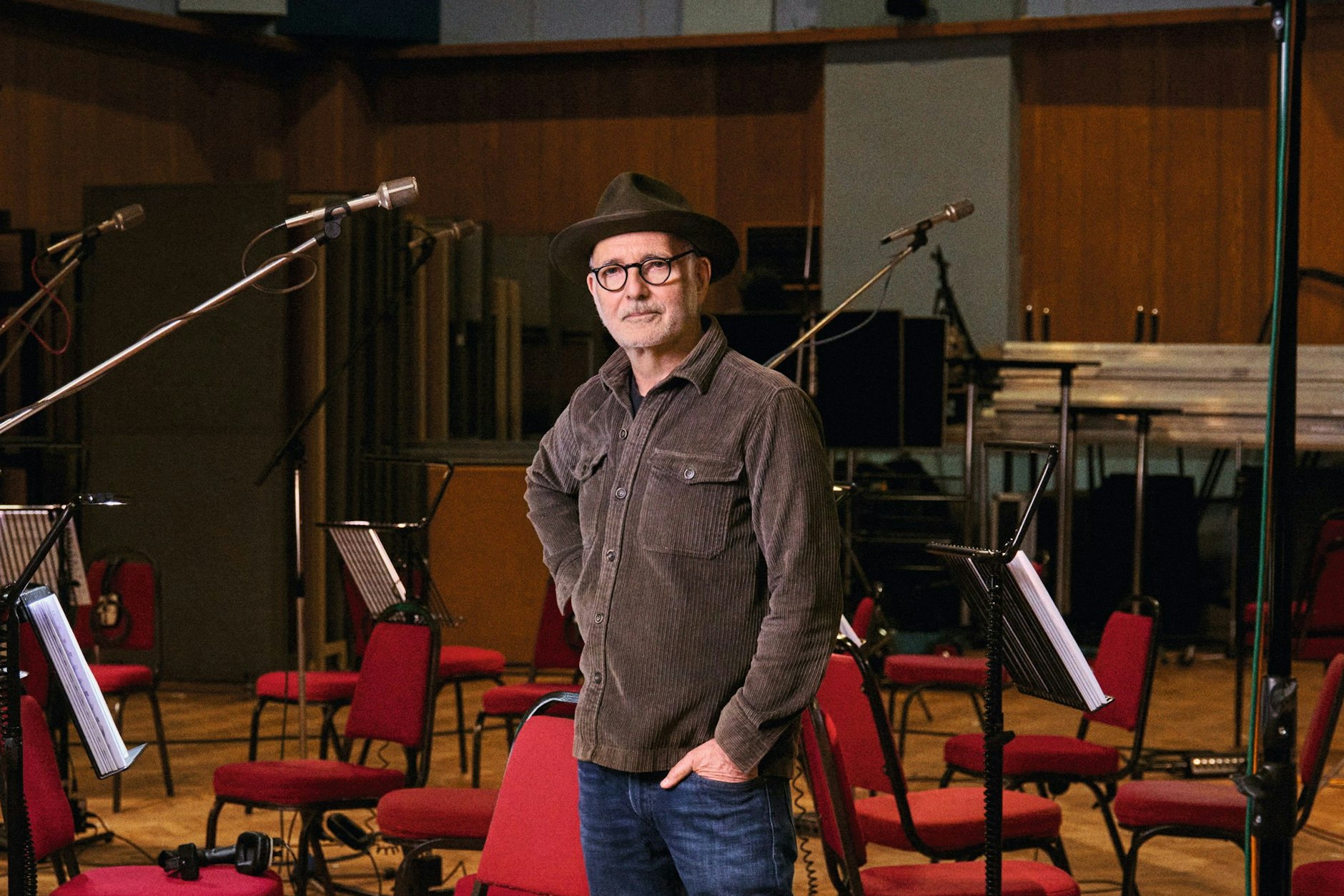 Ludovico Einaudi in den Abbey Road Studios, fotografiert von Paul McCartneys Tochter Mary.