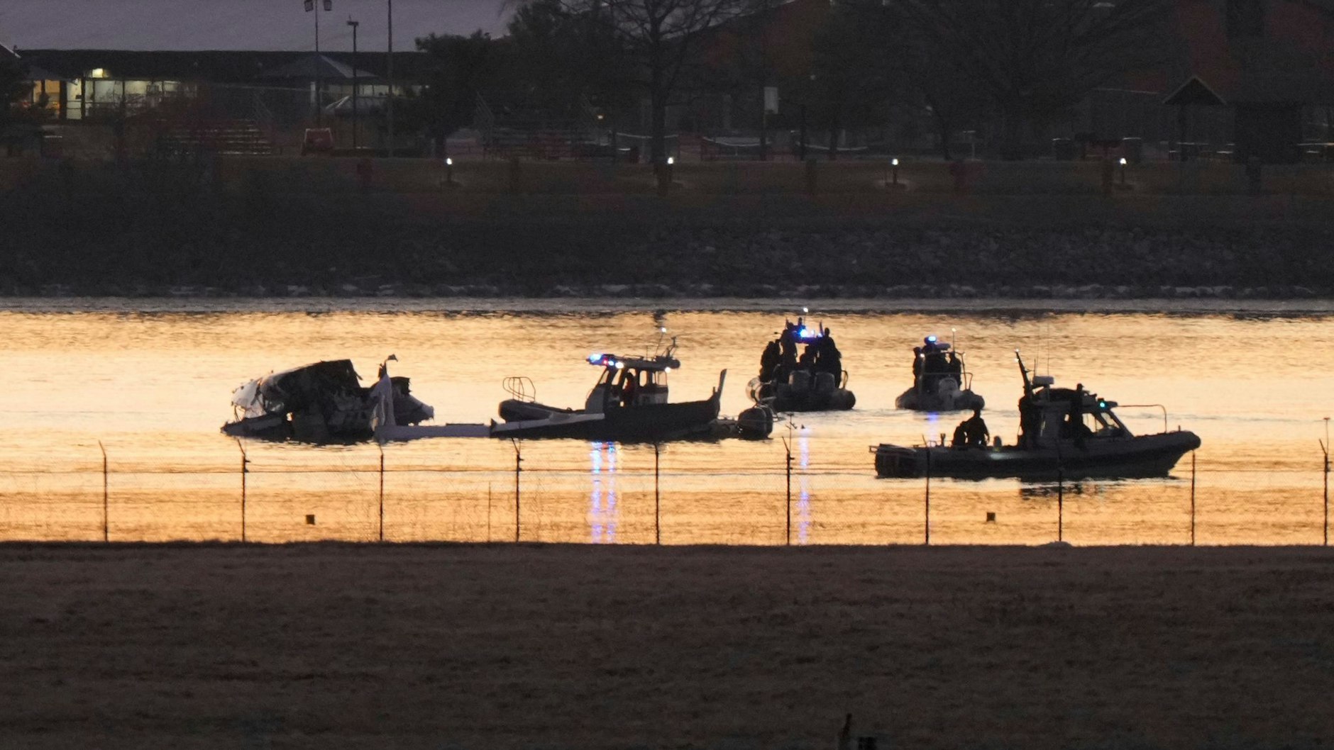 Noch laufen die Rettungsmaßnahmen auf dem Potomac River. Hoffnung auf Überlebende gibt es aber kaum.