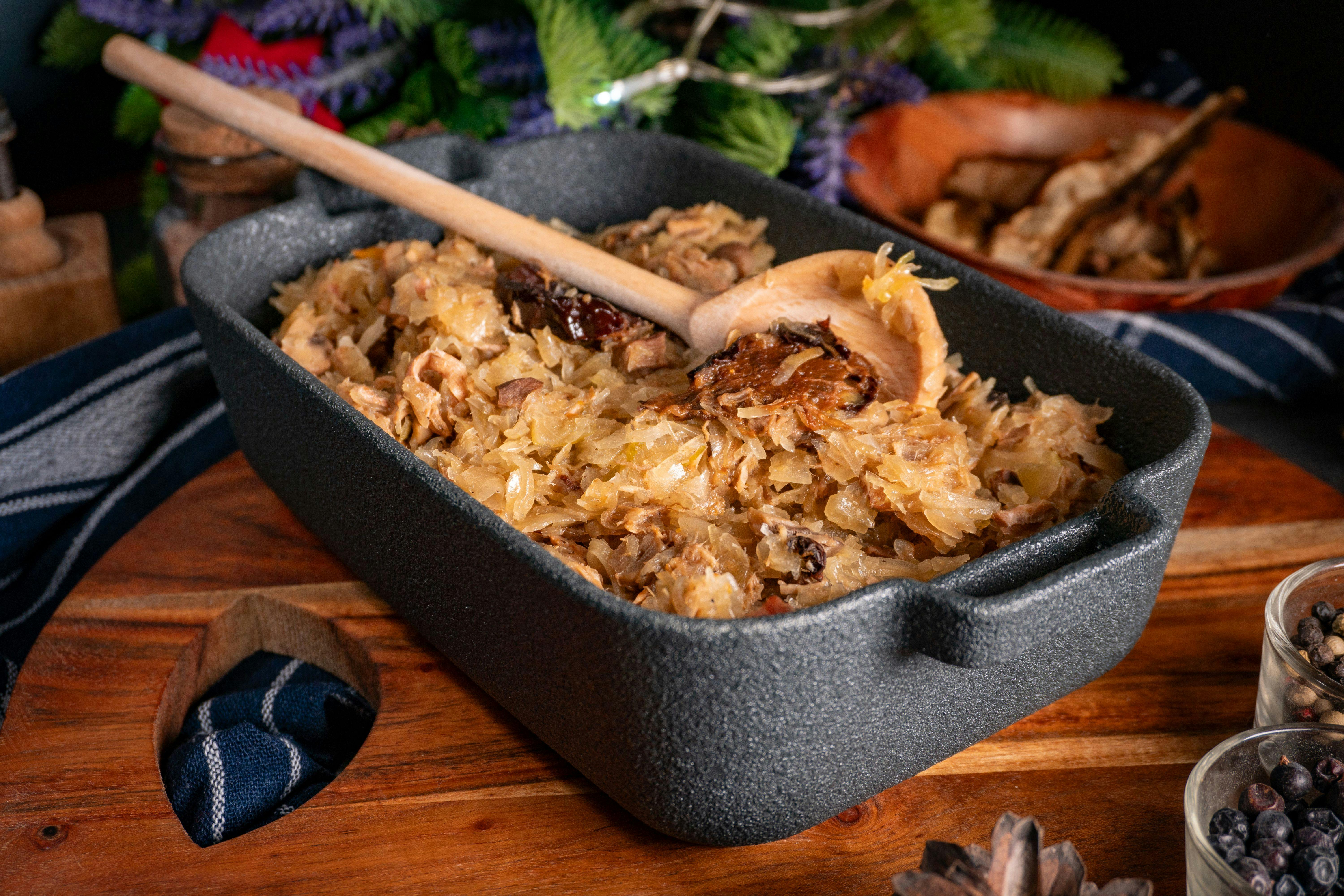 Deftige Sauerkraut-Pfanne mit Schinkenwürfeln – das einfache Rezept!
