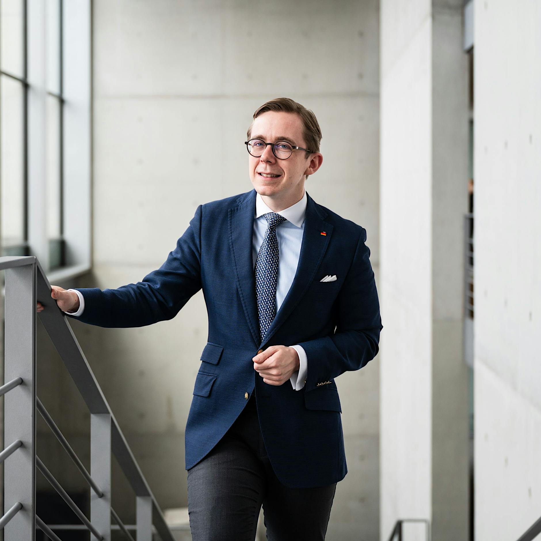 Philipp Amthor über Merkel-Kritik an Merz: „Zuneigung für die CDU sieht anders aus“