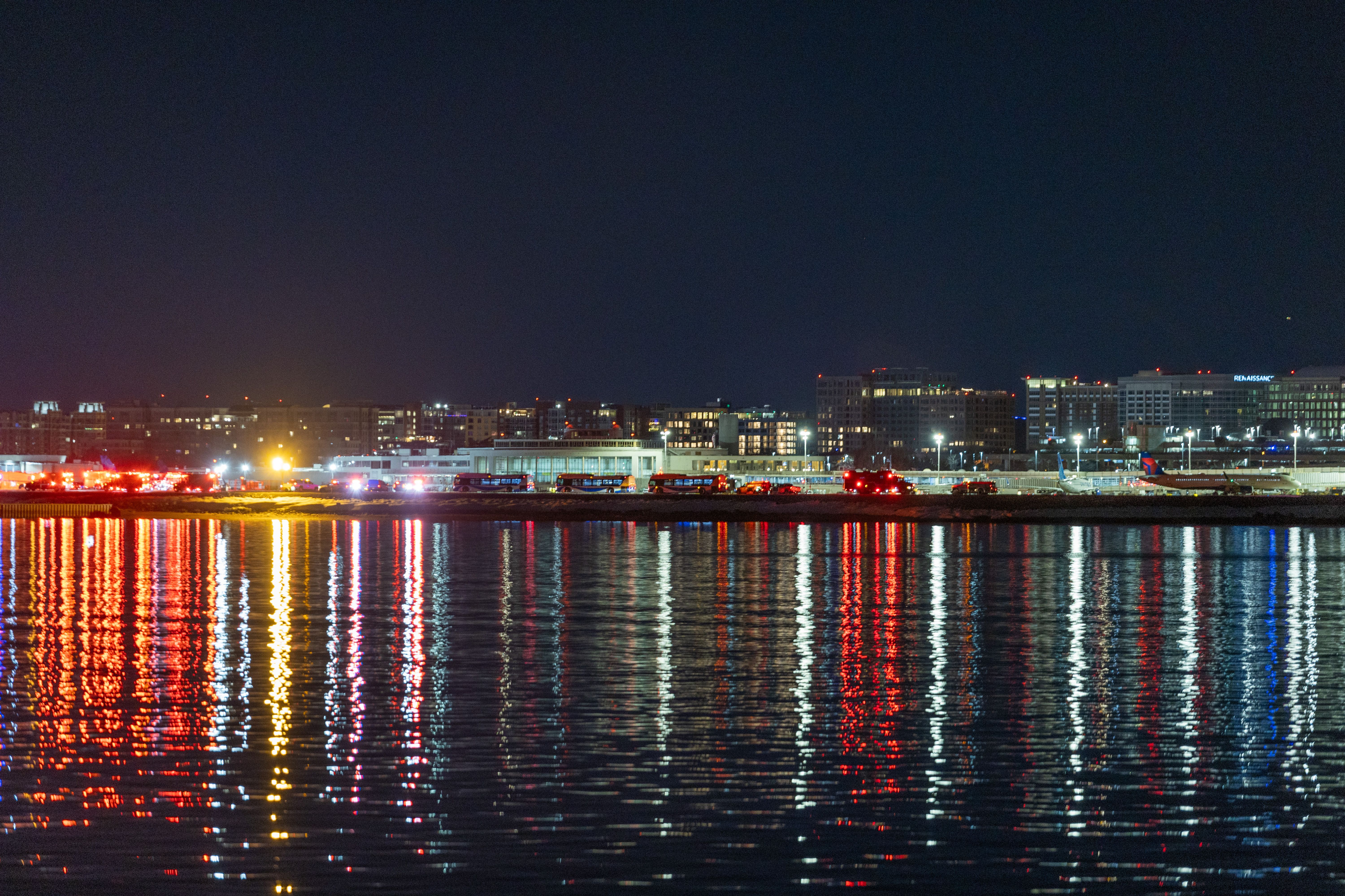 Flugzeugabsturz in Washington: „Ich habe gerade einen Feuerball gesehen“