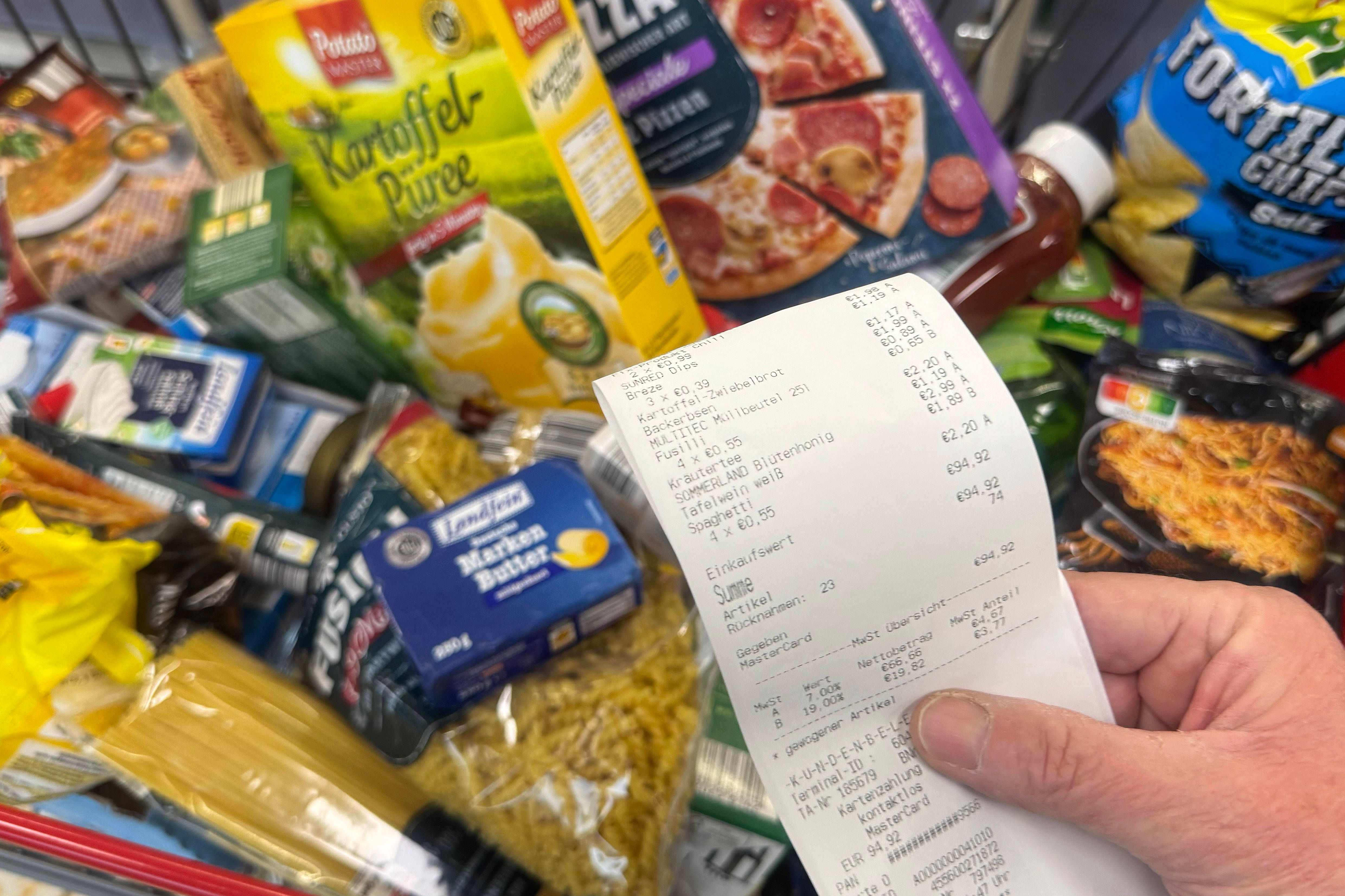 Lebensmittelpreise explodieren: Jetzt schrumpft sogar die Milka-Tafel!