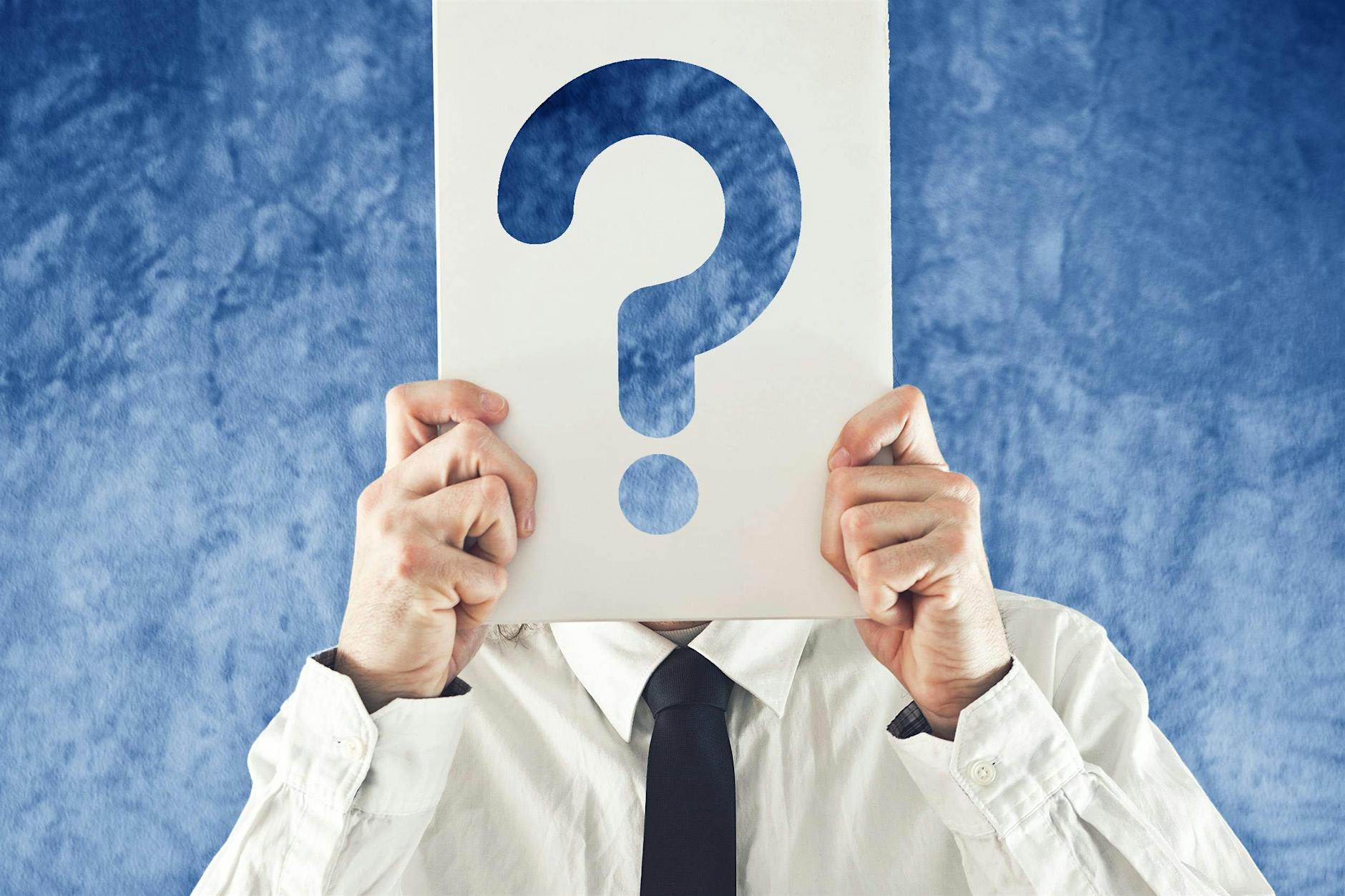 Wer schrieb den Roman „1984“? Hier ist das Quiz des Tages am Dienstag!