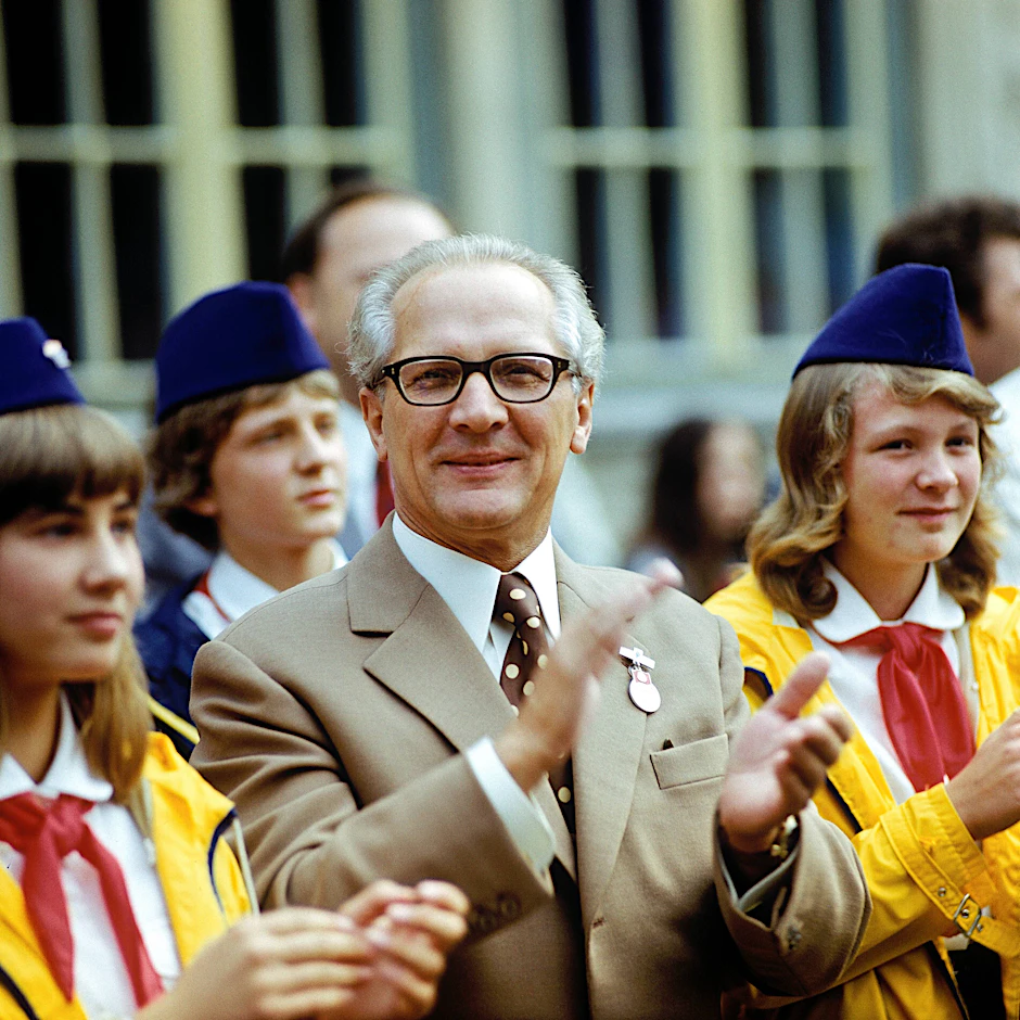 Um Erich Honecker drehen sich noch heute viele Witze aus der DDR - der Politiker wird ordentlich veräppelt.