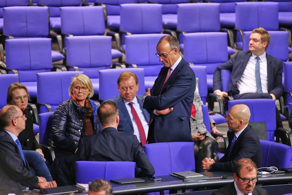 Friedrich Merz kendini kemiklere utandırıyor