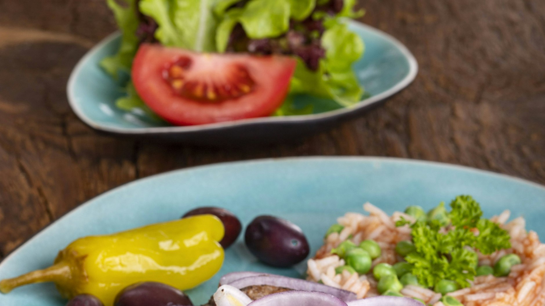 Probieren Sie das Rezept für Cevapcici mit Djuvec-Reis gleich mal aus. 