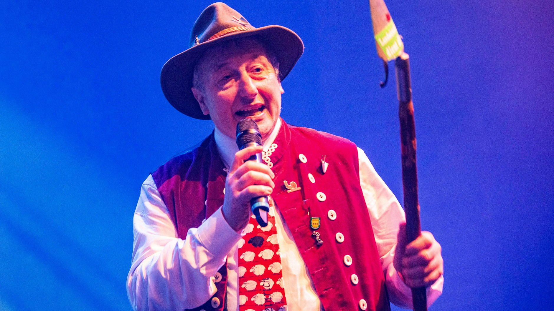 Inzwischen ist Schäfer Heinrich auch Partysänger - der „Bauer sucht Frau“-Star ist Kult!