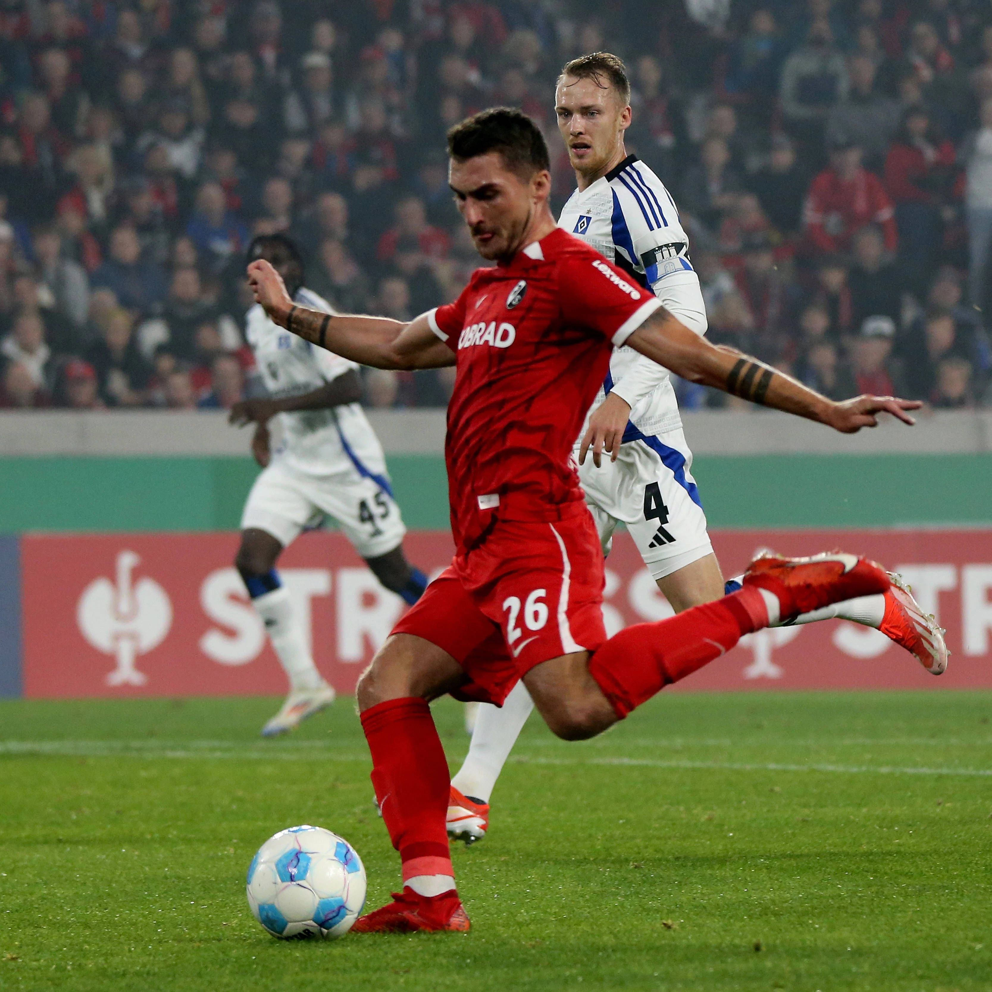 Maximilian Philipp ist gebürtiger Berliner und war zuletzt beim SC Freiburg.