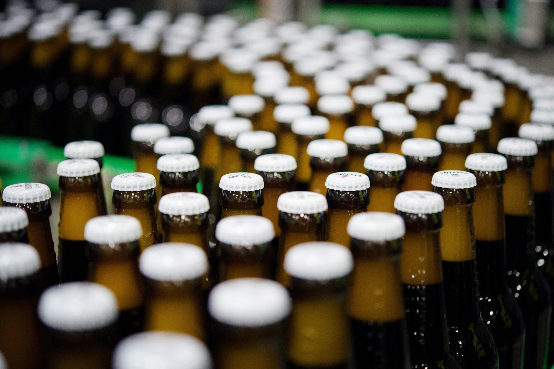 Wird die Pfandgebühr auf Bierflaschen bald steigen? Viele kleine Brauereien wünschen sich genau das. 
