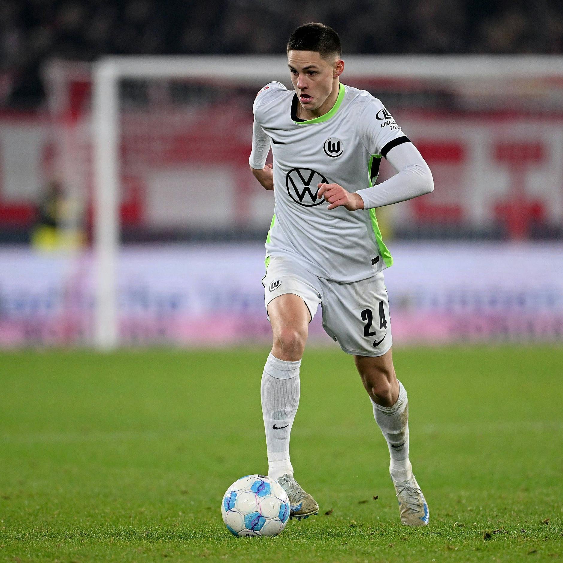 Herthas früheres Superjuwel Bence Dardai hat sich als Teenie beim VfL Wolfsburg nach vier MOnaten durchgesetzt.