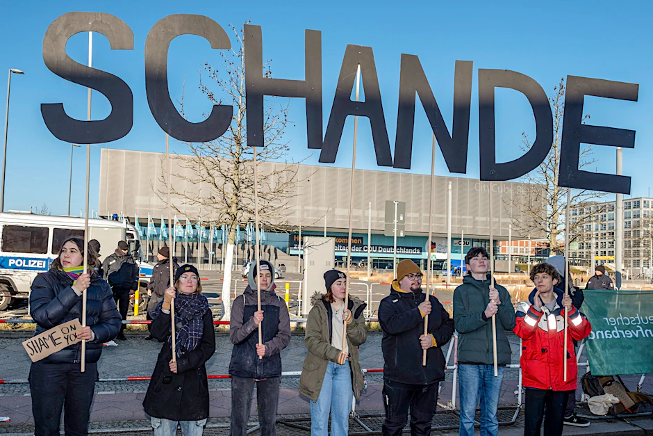 Proteste gegen Friedrich Merz und die Union vor dem CDU-Parteitag am Montag in Berlin