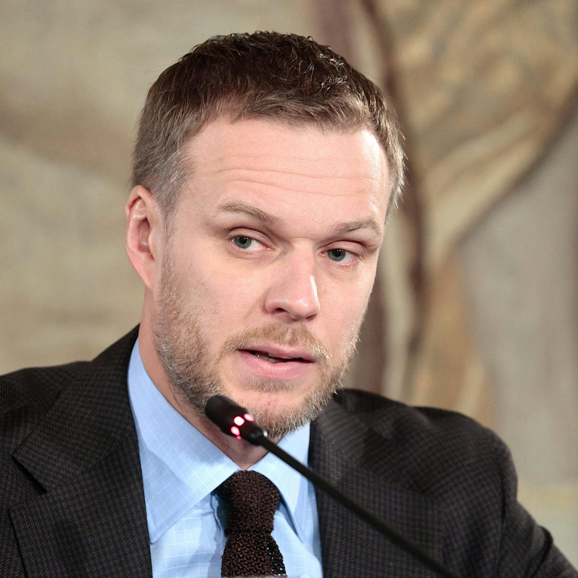 Zerbricht die EU am Zollstreit zwischen den USA und China? – „Von Haien umzingelt“