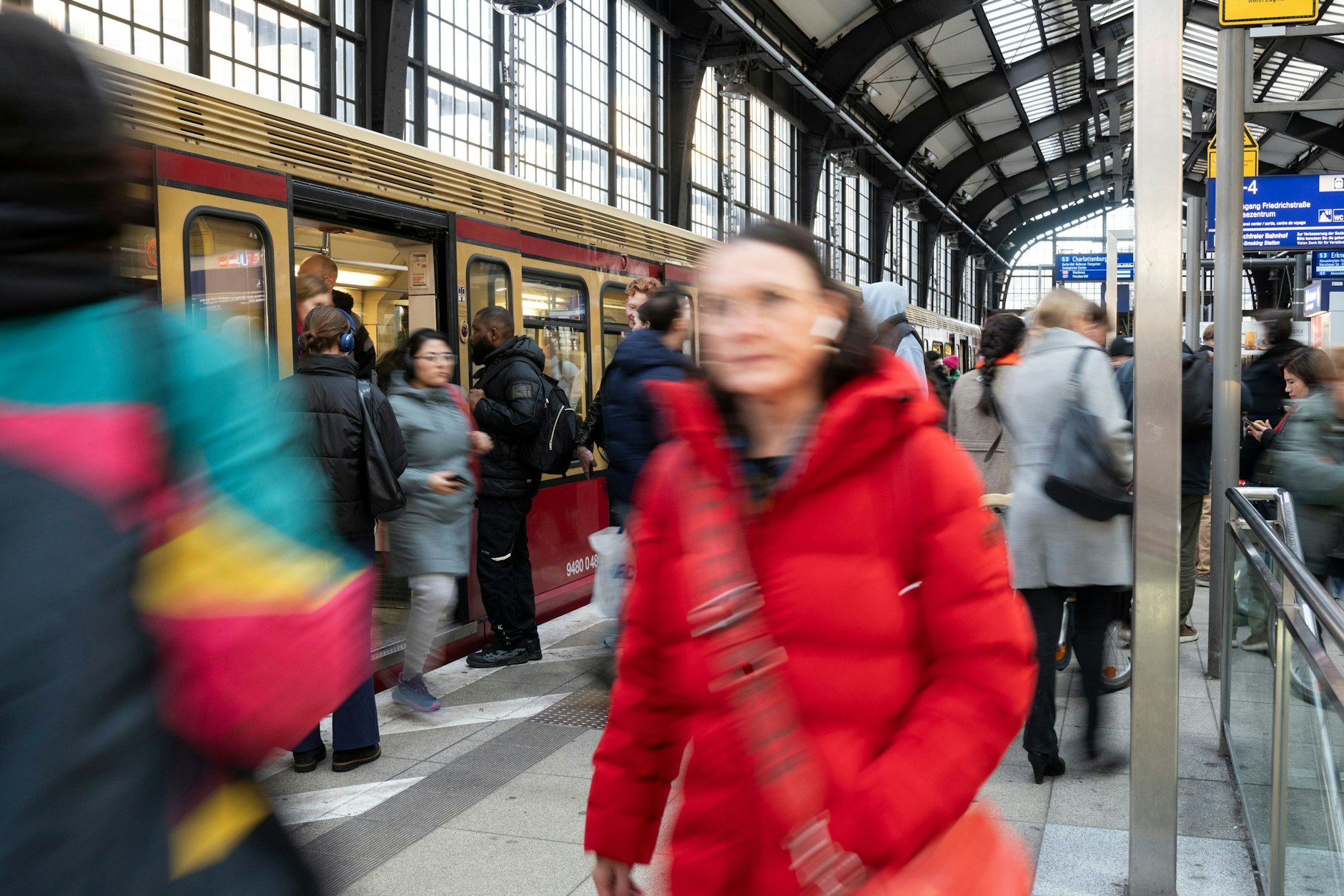 Störungen bei der Berliner S-Bahn am Montagmorgen: Pendler sollten mehr Zeit einplanen. (Symbolbild)