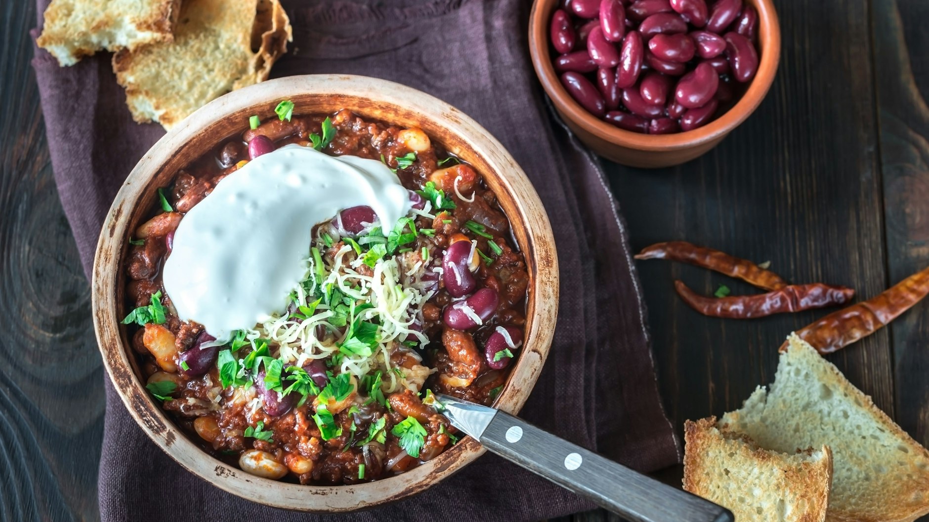 Vor allem in der kalten Jahreszeit ist feuriges Chili con Carne die perfekte Mahlzeit.