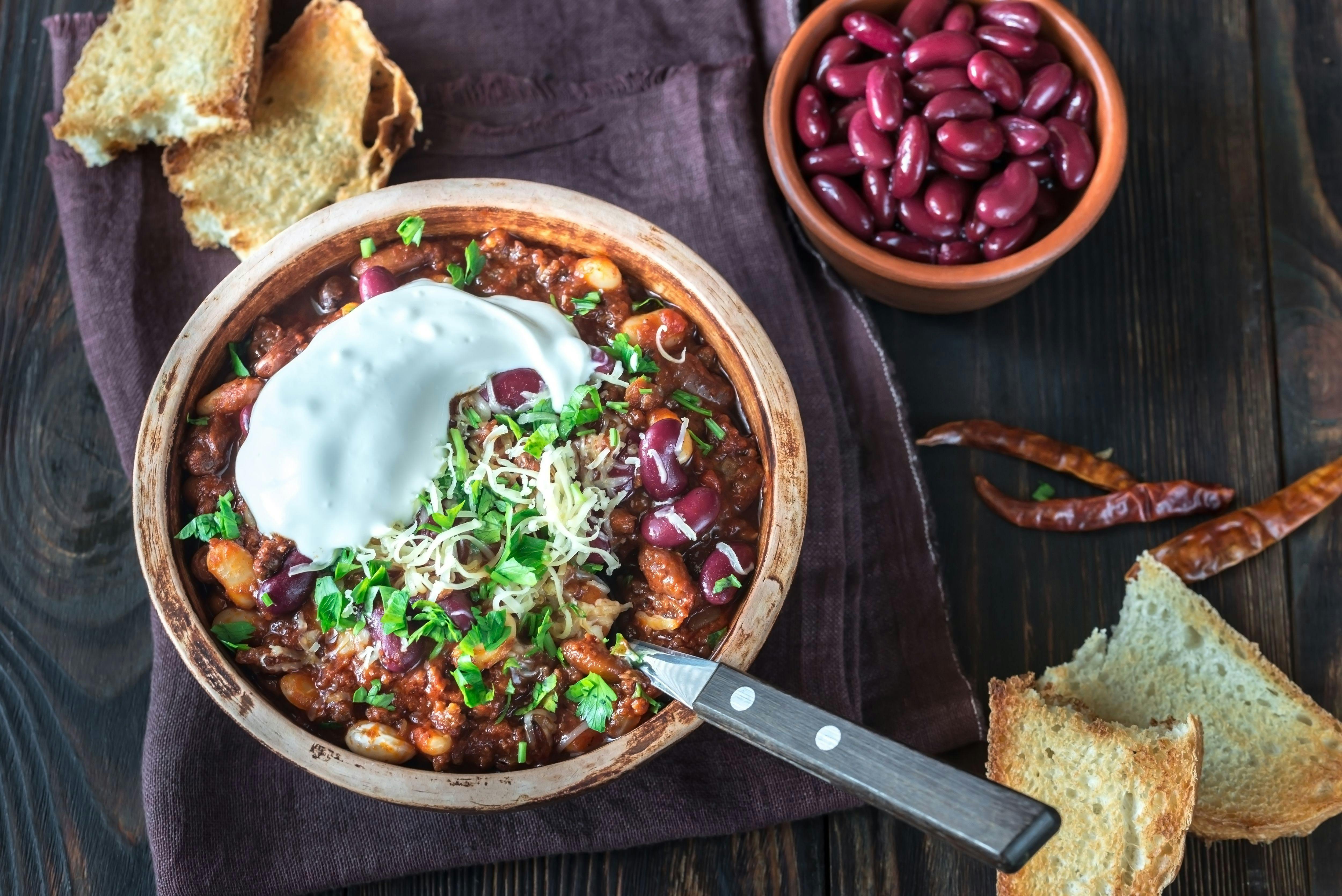 Schnelles Chili con Carne – einfaches Rezept für deftigen Genuss Schnelles Chili con Carne – einfaches Rezept für deftigen Genuss