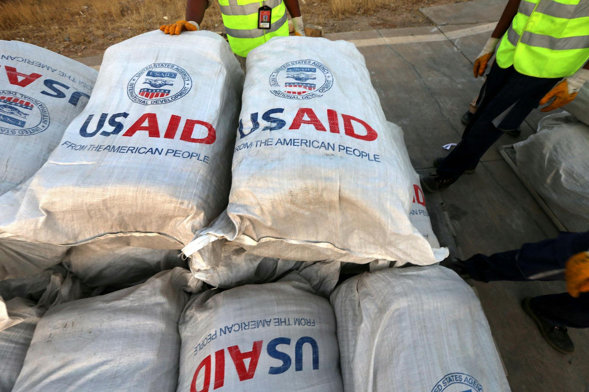 USAID-Lebensmittellieferungen am Flughafen von Arbil im kurdisch dominierten Nordirak. 60 Tonnen humanitäre Hilfe wurden am Sonntag dort eingeflogen.