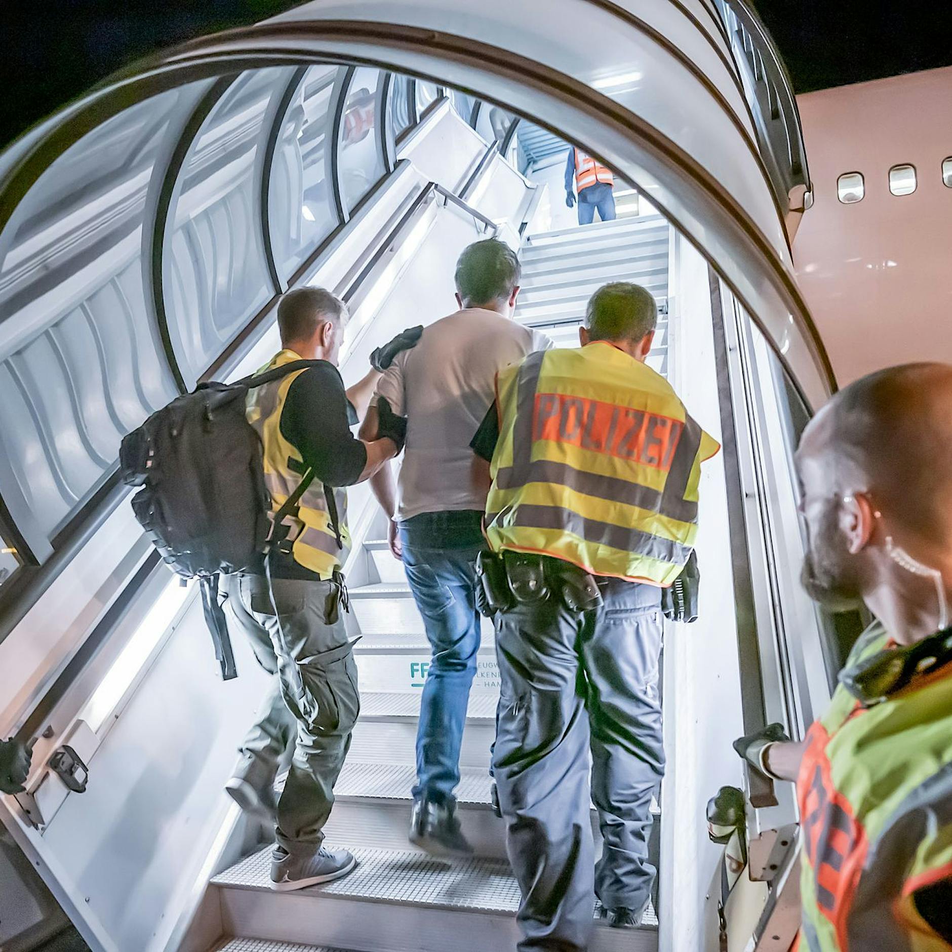 Deutschlands moralisches Versagen: Was uns die Debatte um das Abschieben von Straftätern sagt