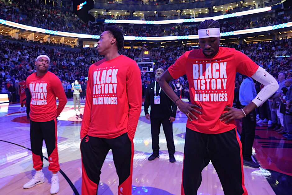 Spieler der Toronto Raptors reagieren auf kanadische Fans, die die US-Nationalhymne ausbuhen
