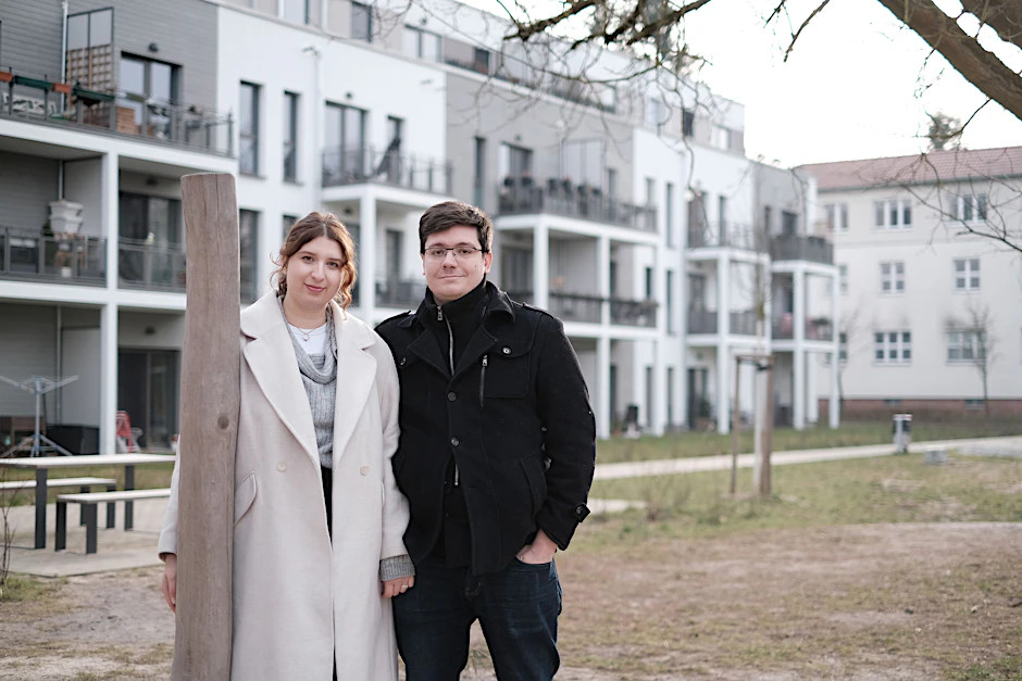 Die schwangere Laura Michaelis und ihr Verlobter Alexander Buschner mussten nach ihrem Einzug einige Gebäudemängel feststellen.