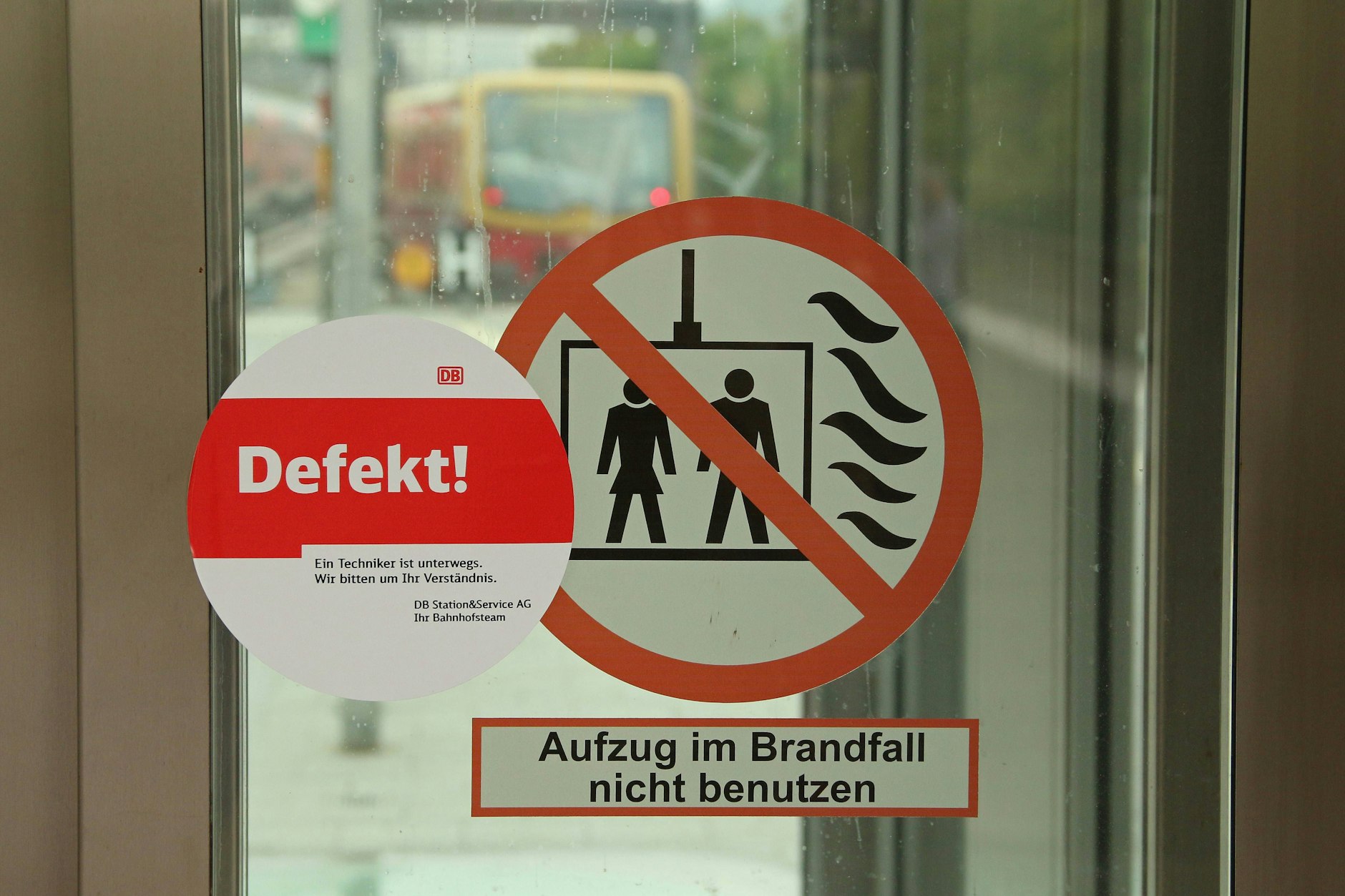 Berlin hat Problem mit Kaputt-Aufzügen an Bahnhöfen der BVG und der S-Bahn.