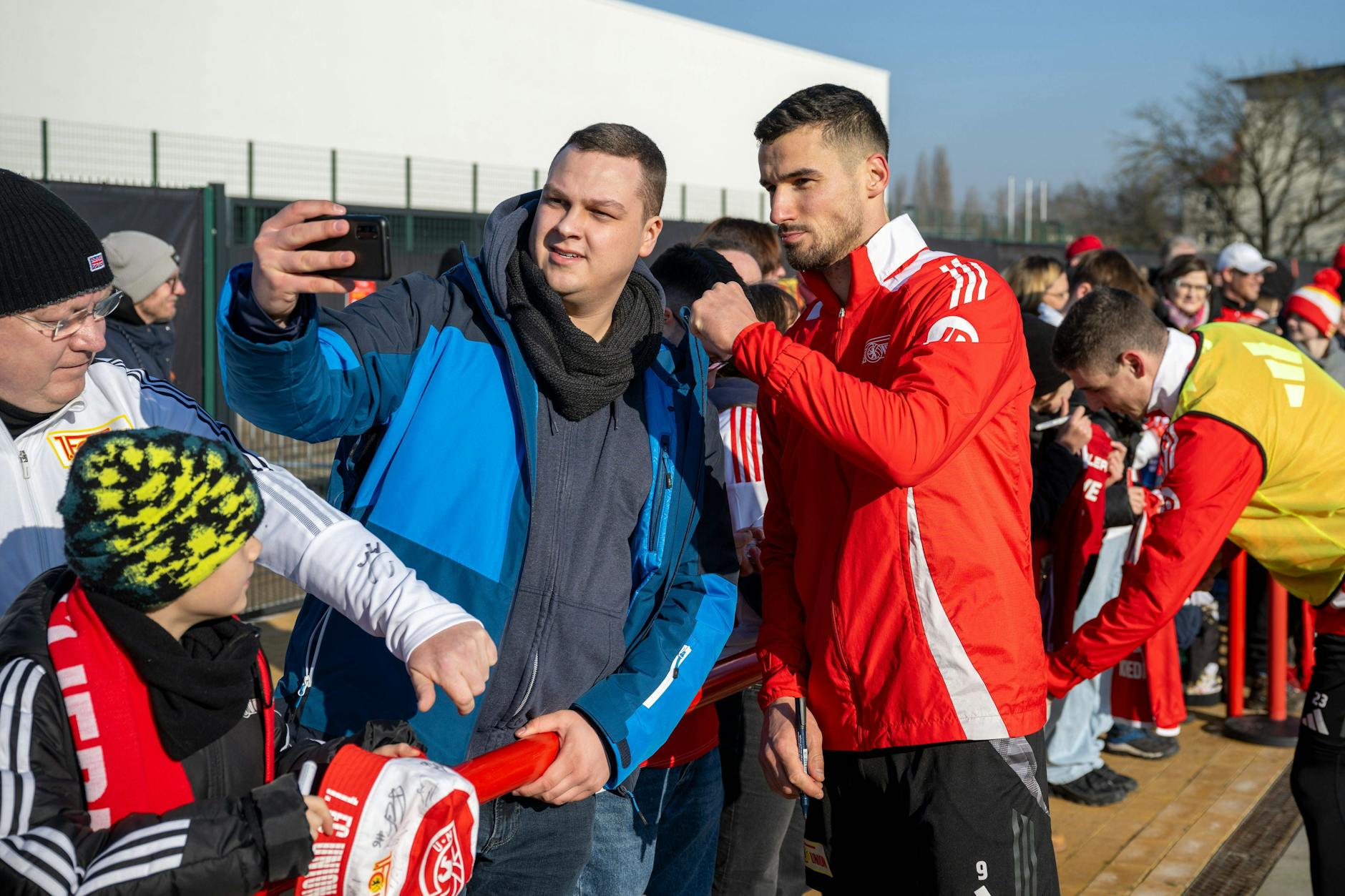 Jordan Siebatcheu ist weg, Marin Ljubicic noch nicht da: Beim 1. FC Union Berlin kommt es im Sturmzentrum wohl erst einmal auf Ivan Prtajin (r.) an.