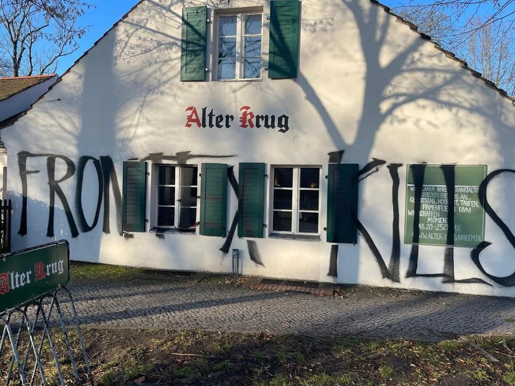 CDU-Veranstaltung in Dahlem: Demonstranten wollen Lokal stürmen - Polizei im Einsatz