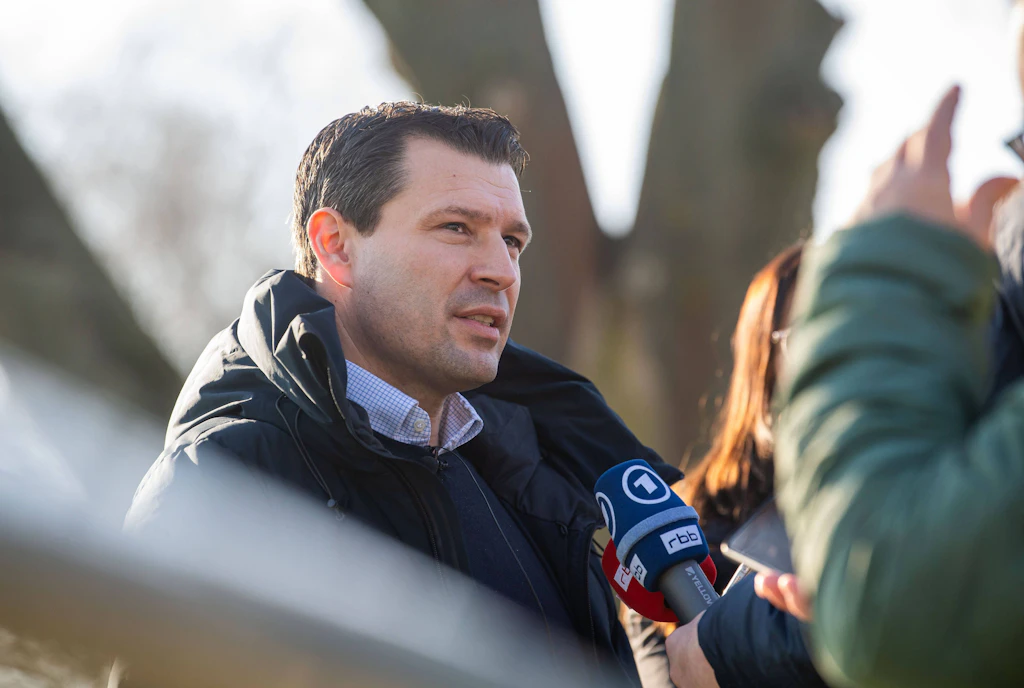 Hayranların hayal kırıklığı Benjamin Weber'e giderek daha fazla yönlendirildi