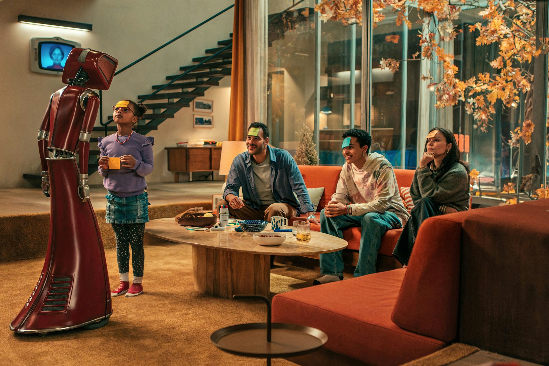 „Cassandra“ auf Netflix: Diese „Frau“ wird sehr schnell fester Bestandteil des Familienlebens.