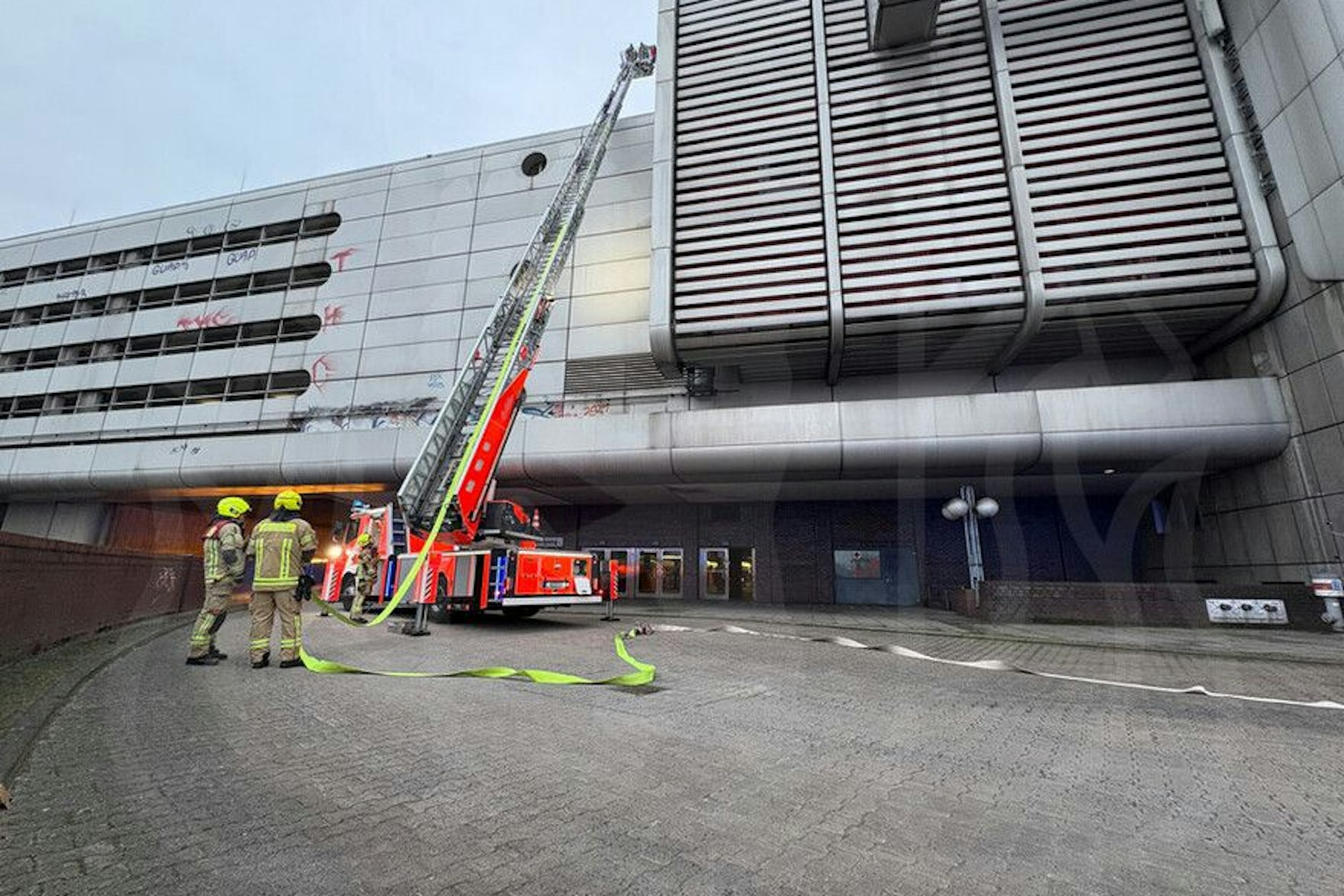 Das Internationale Congress Centrum (ICC) Berlin, die Feuerwehr ist im Einsatz.