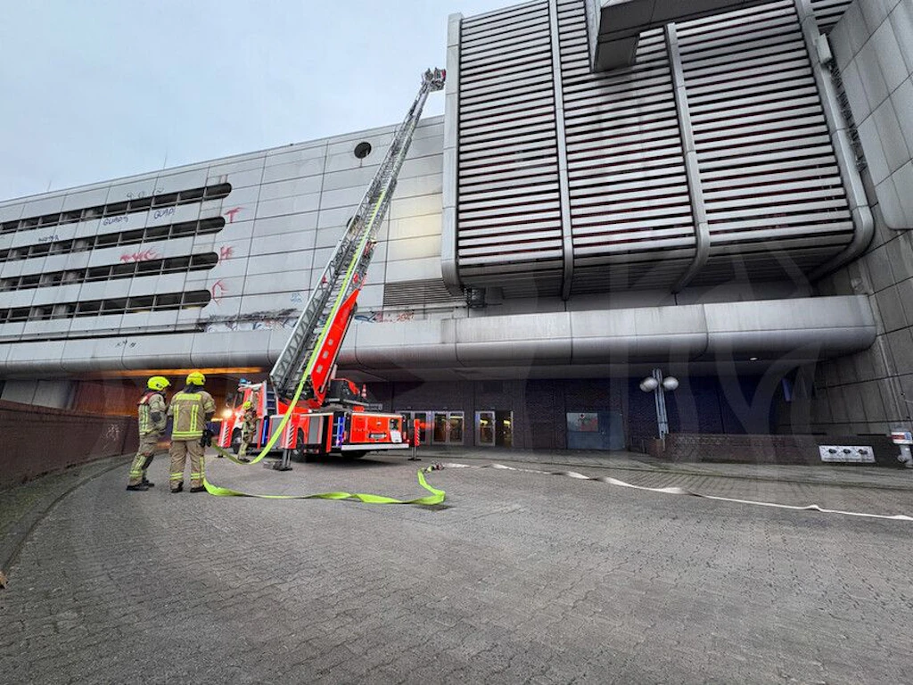 Sollte Verbrechen vertuscht werden? Tote Frau nach Feuer im Berliner ICC