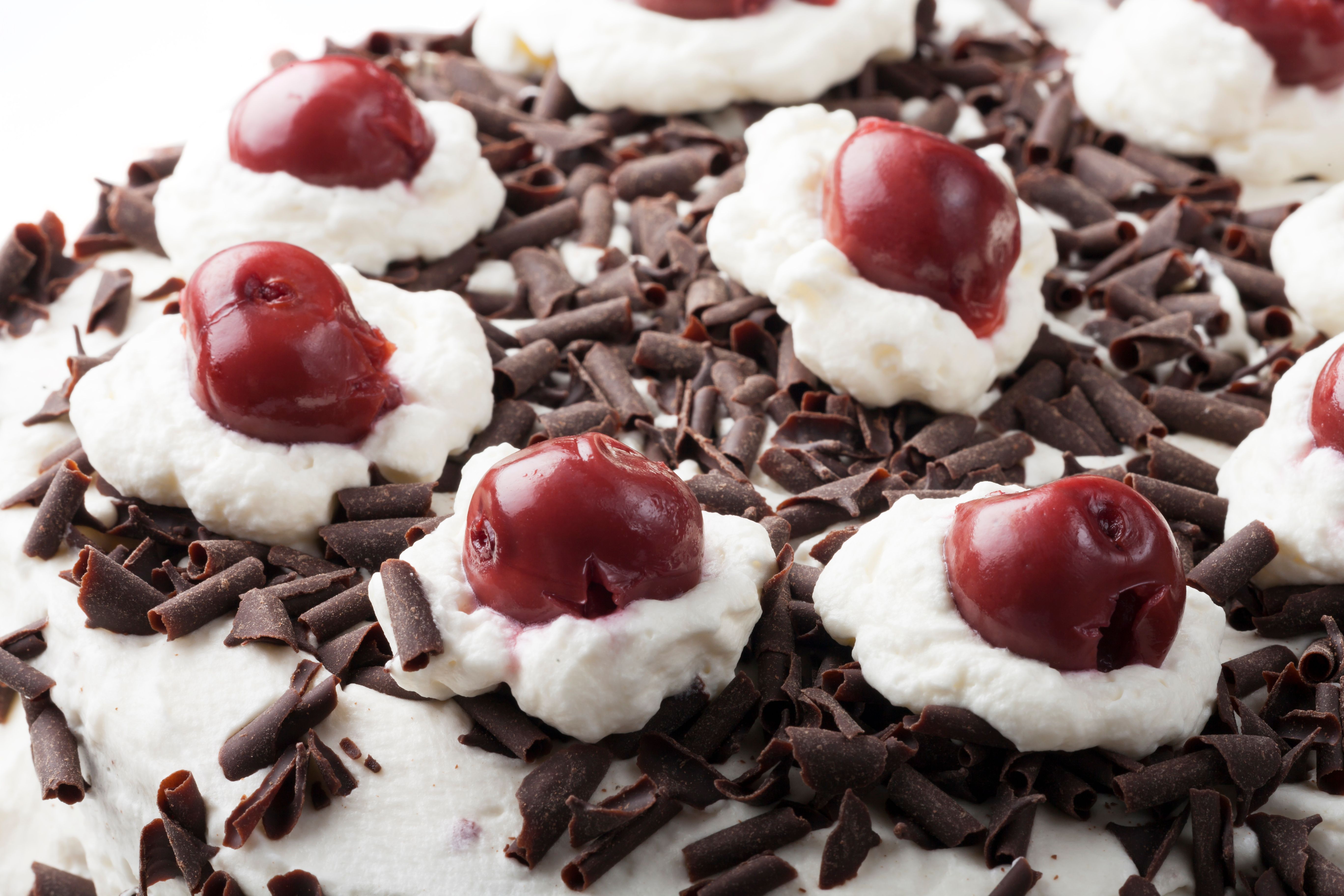 Schwarzwälder Kirschtorte ganz einfach als Kuchen vom Blech. Das Rezept