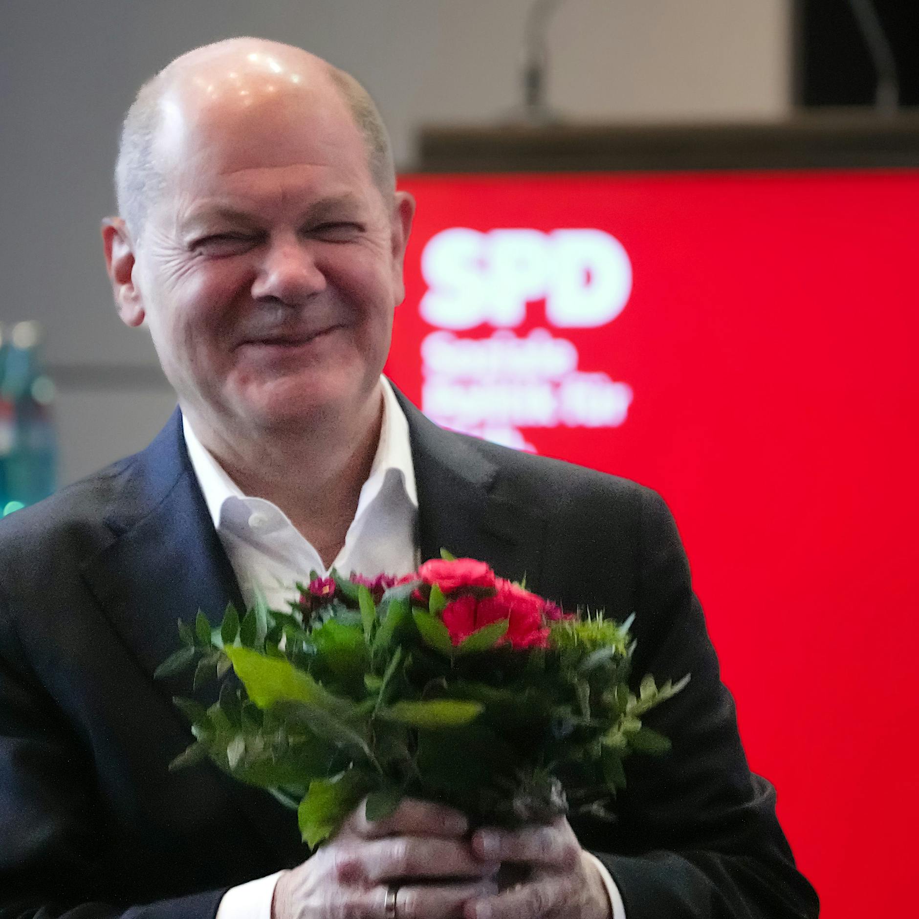 Aktuelle Umfrage vor der Wahl 2024 : SPD legt leicht zu, so schneiden BSW, AfD und Linke ab