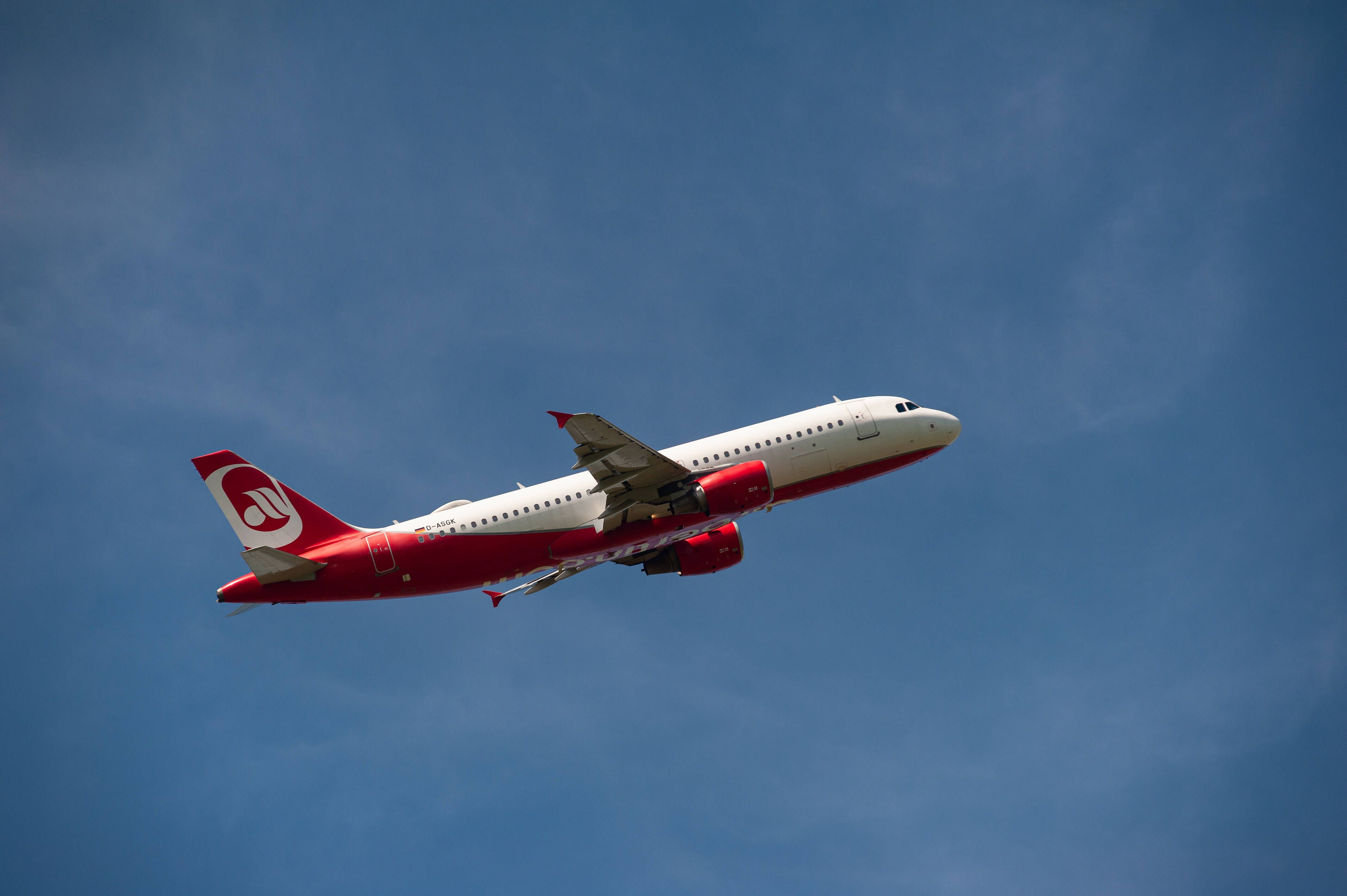 Image - Der letzte Flieger umlackiert: Jetzt ist Air Berlin für immer weg!