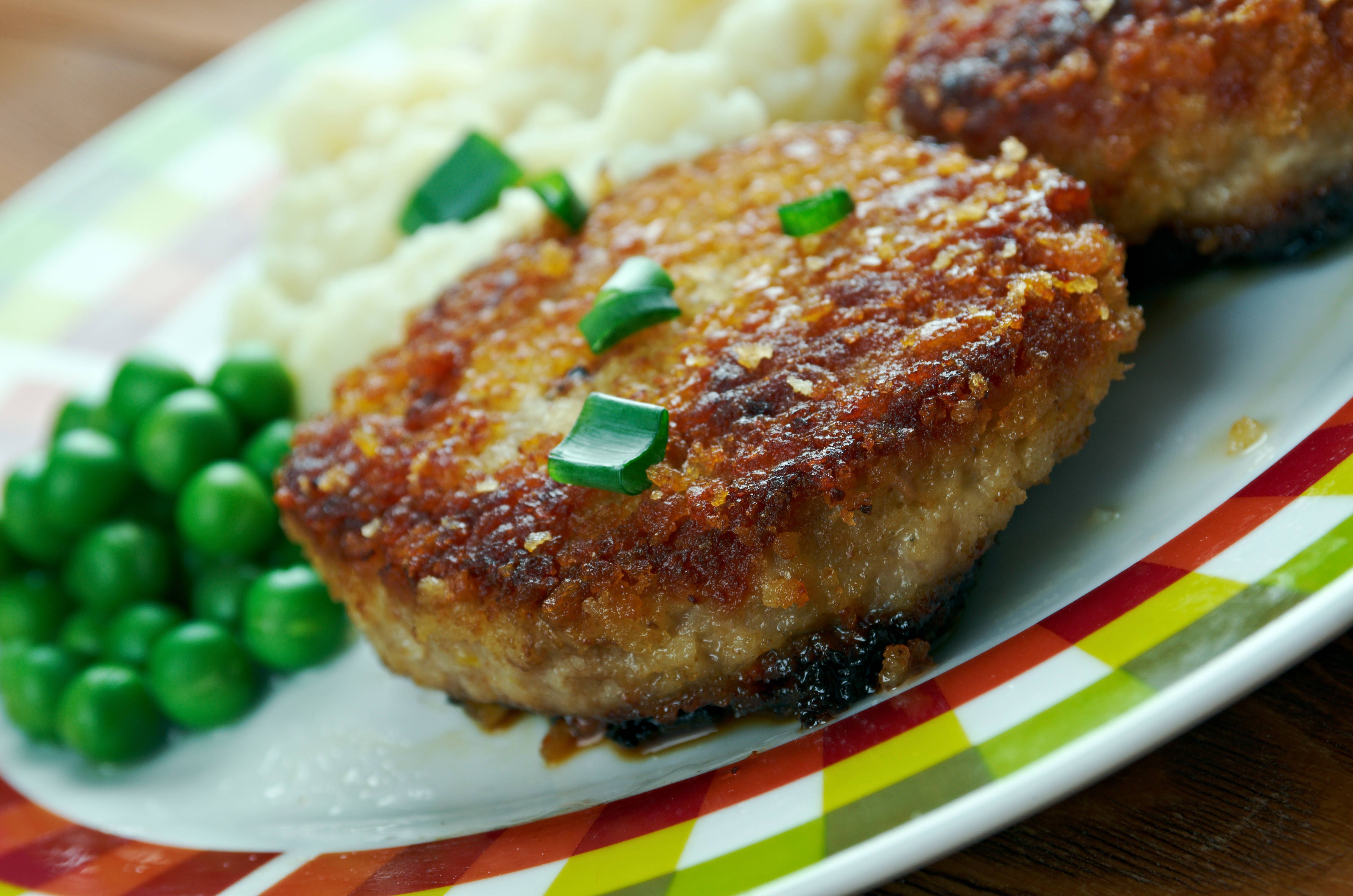 Kennen Sie das Kotelett Pojarski? So braten Sie die russische Spezialität!