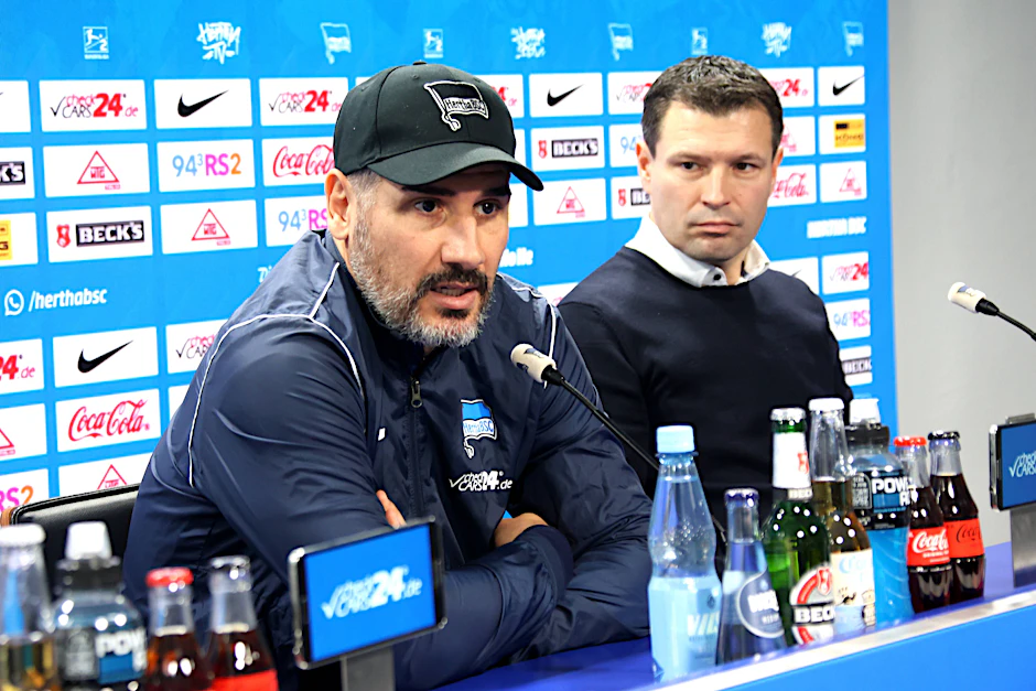 Cheftrainer Cristian Fiel und Benjamin Weber kämpfen um positive Stimmung bei Hertha BSC.