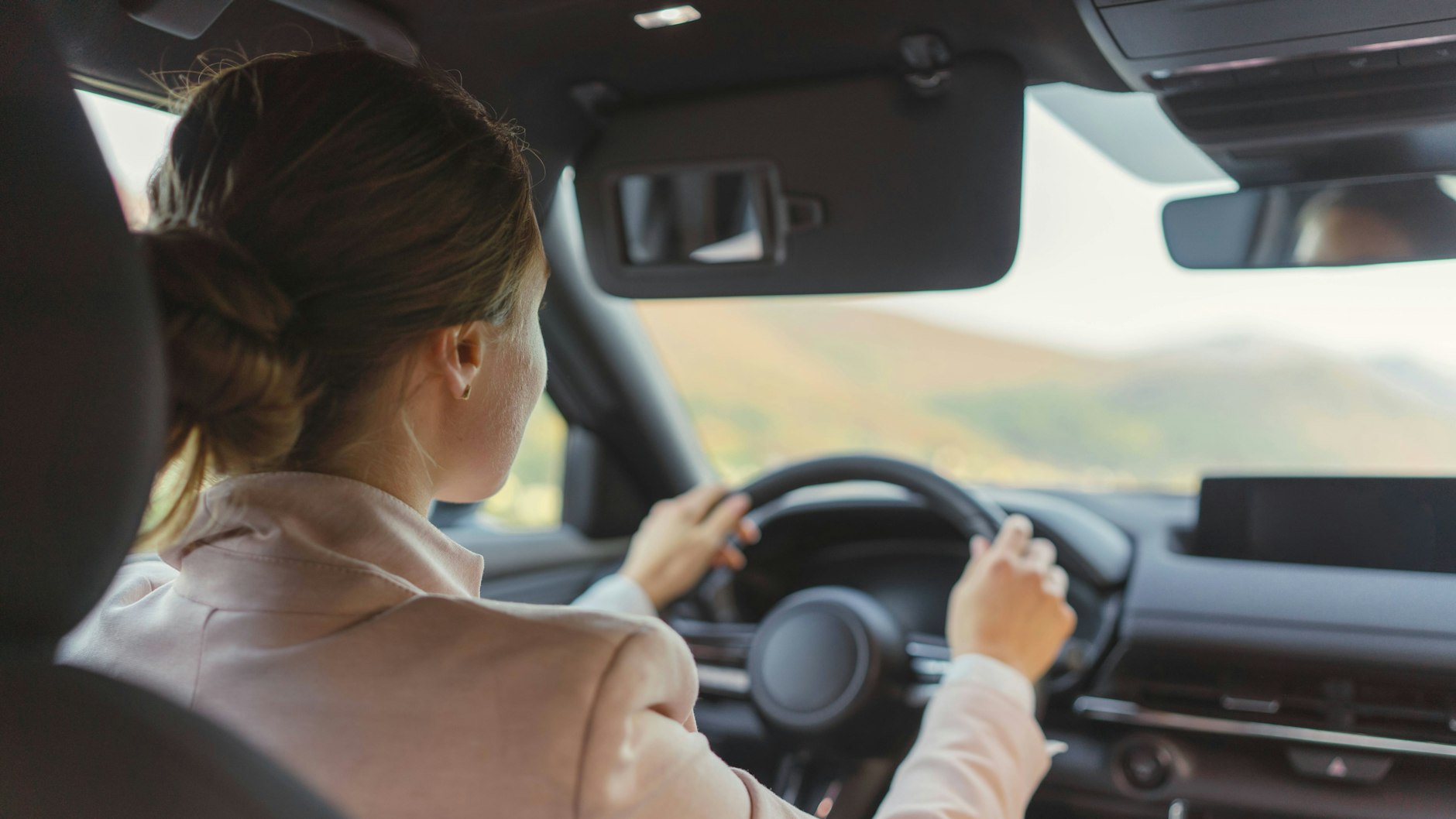 Für junge Leute wird Autofahren unerschwinglich.