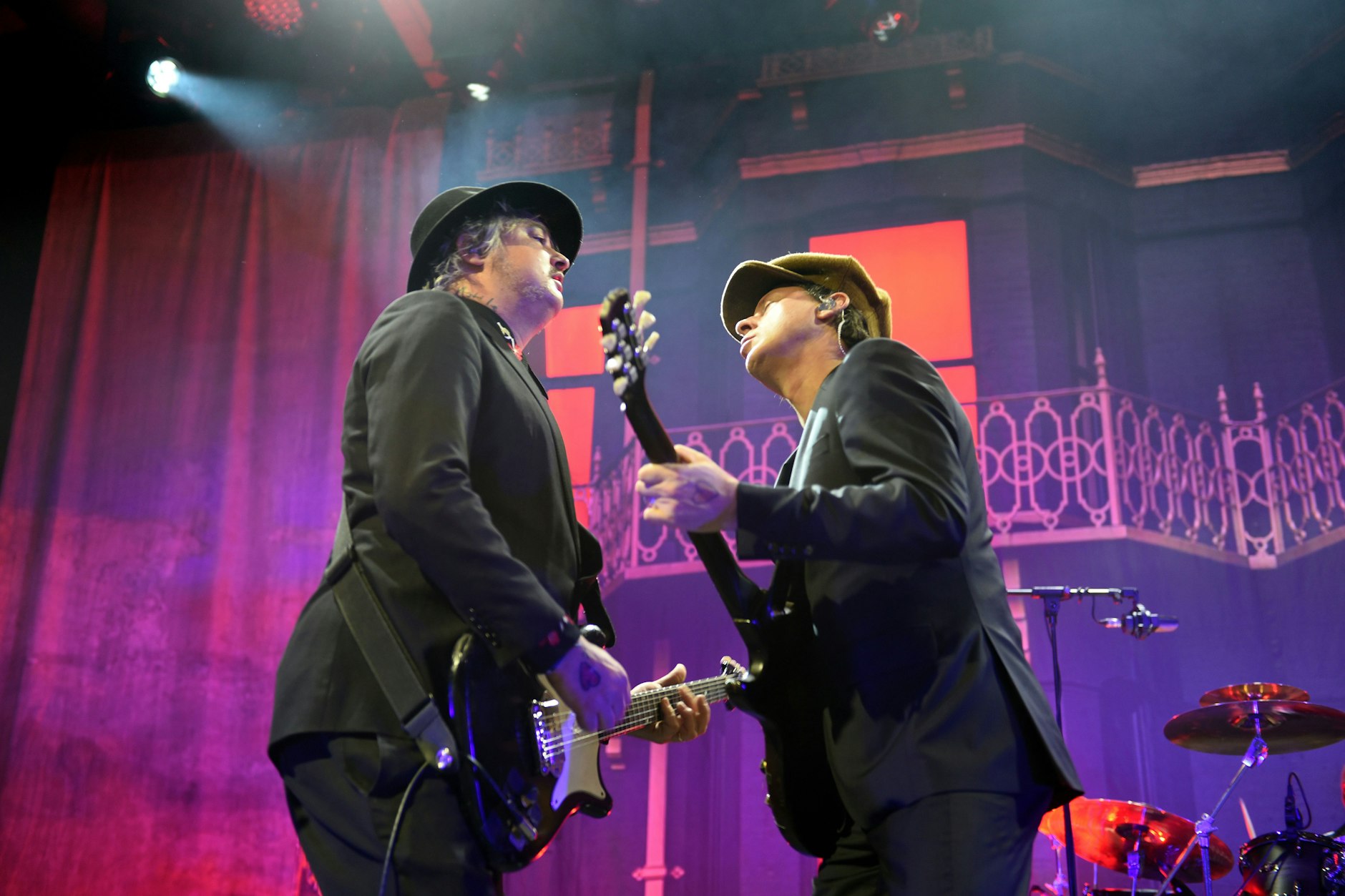 „Likely Lads“:&nbsp;Pete Doherty und Carl Barât in der Berliner Columbiahalle