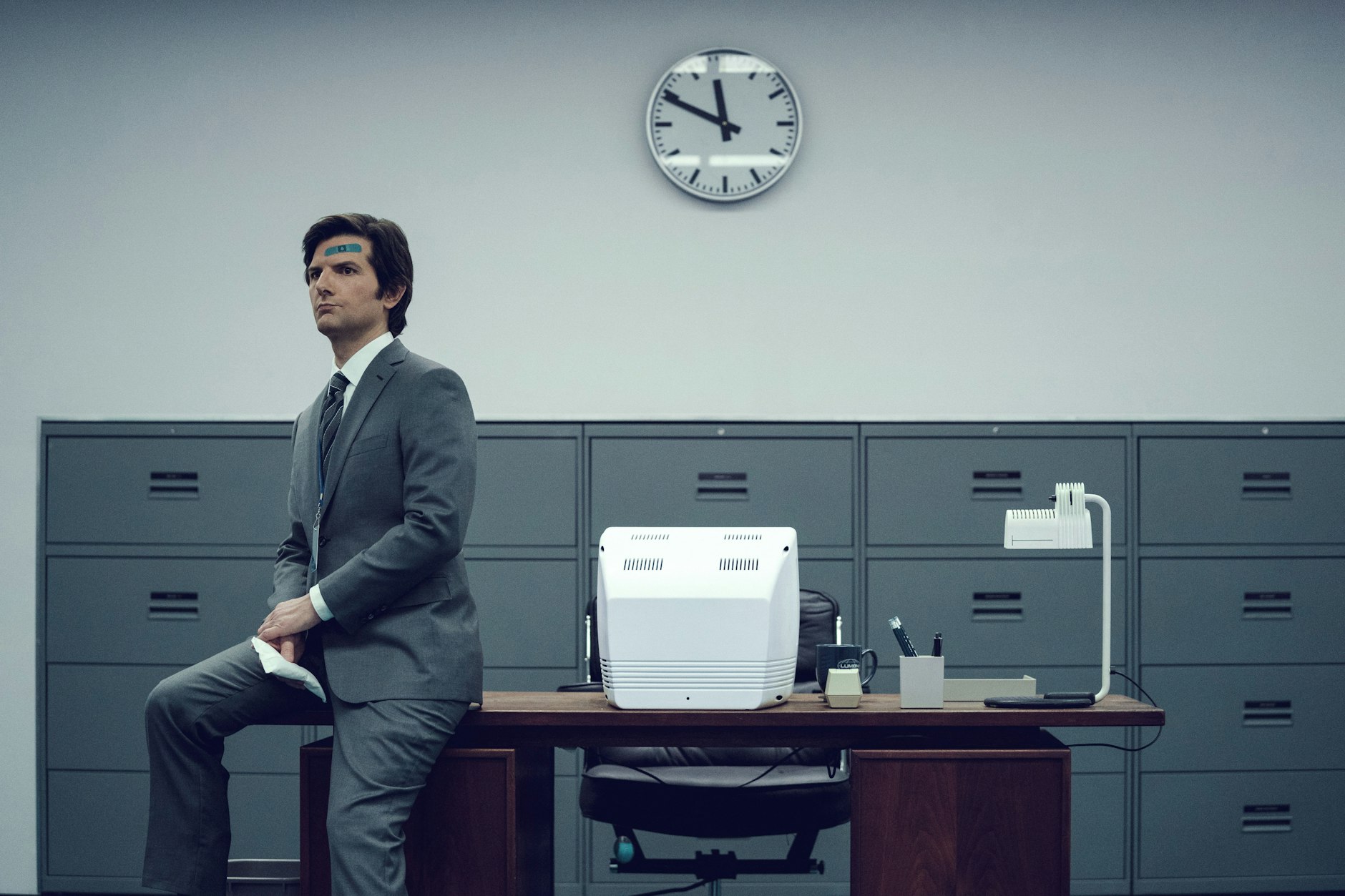 Adam Scott als Mark in „Severance“.