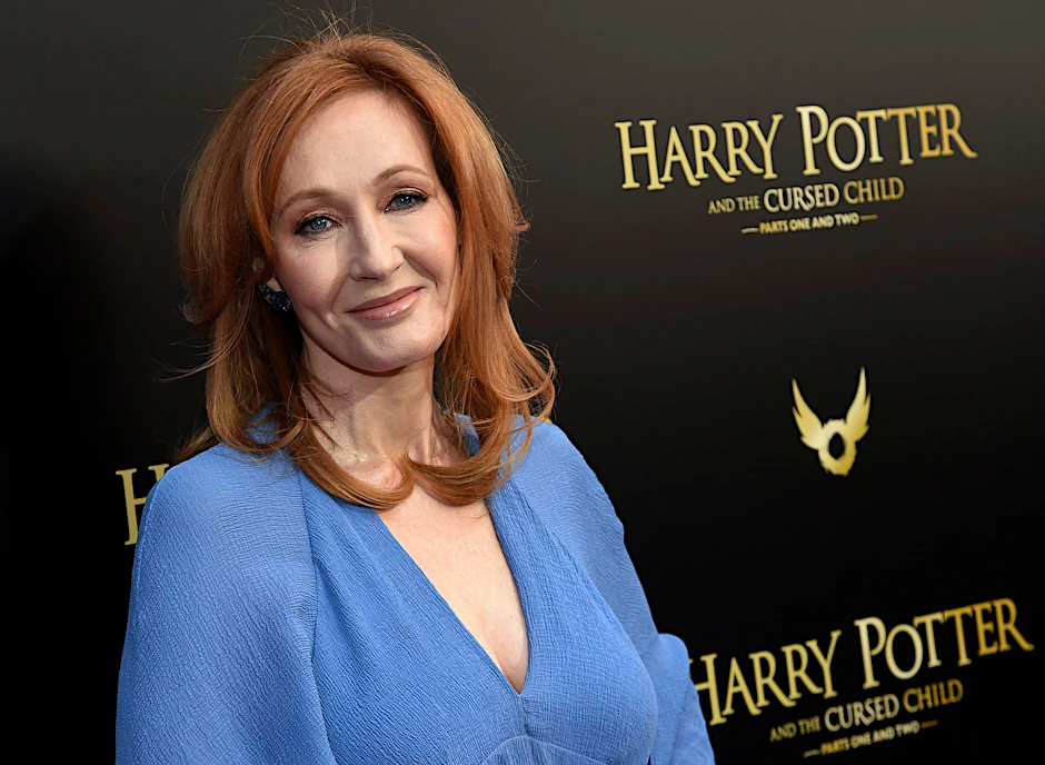 Die Autorin J.K. Rowling kommt zur Premiere des Theaterstücks „Harry Potter and the Cursed Child“