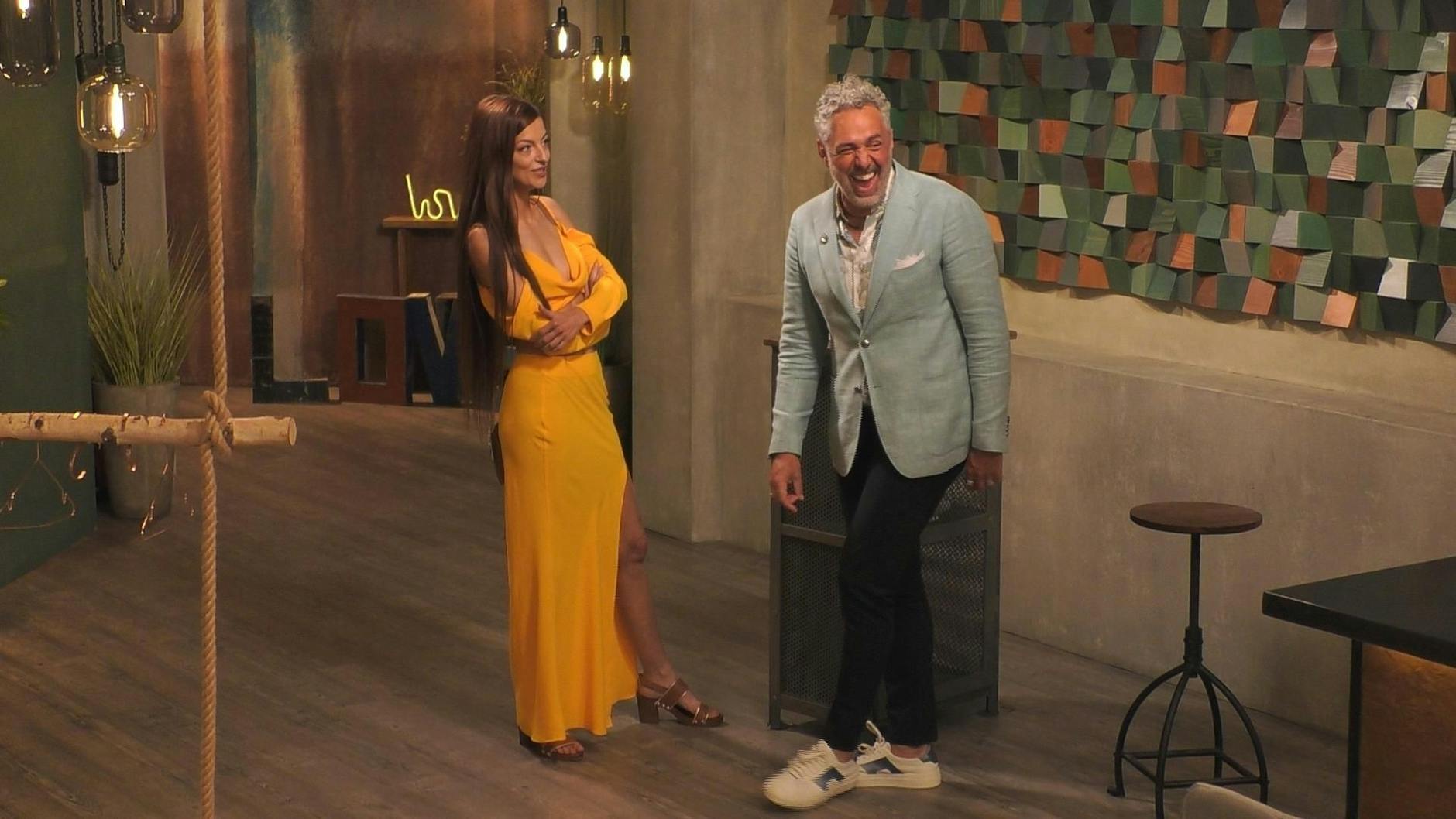 Xenia mit Roland Trettl bei „Promi First Dates“.
