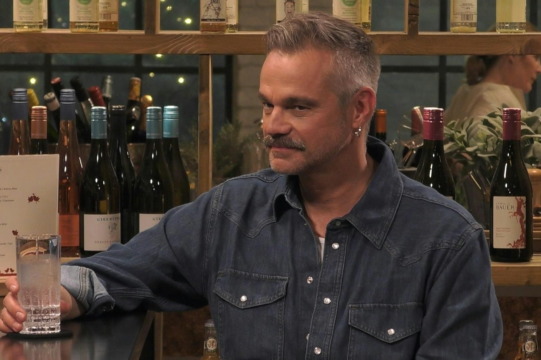 Raphael Schneider hofft darauf, bei Promi First Dates einen Partner zu finden.