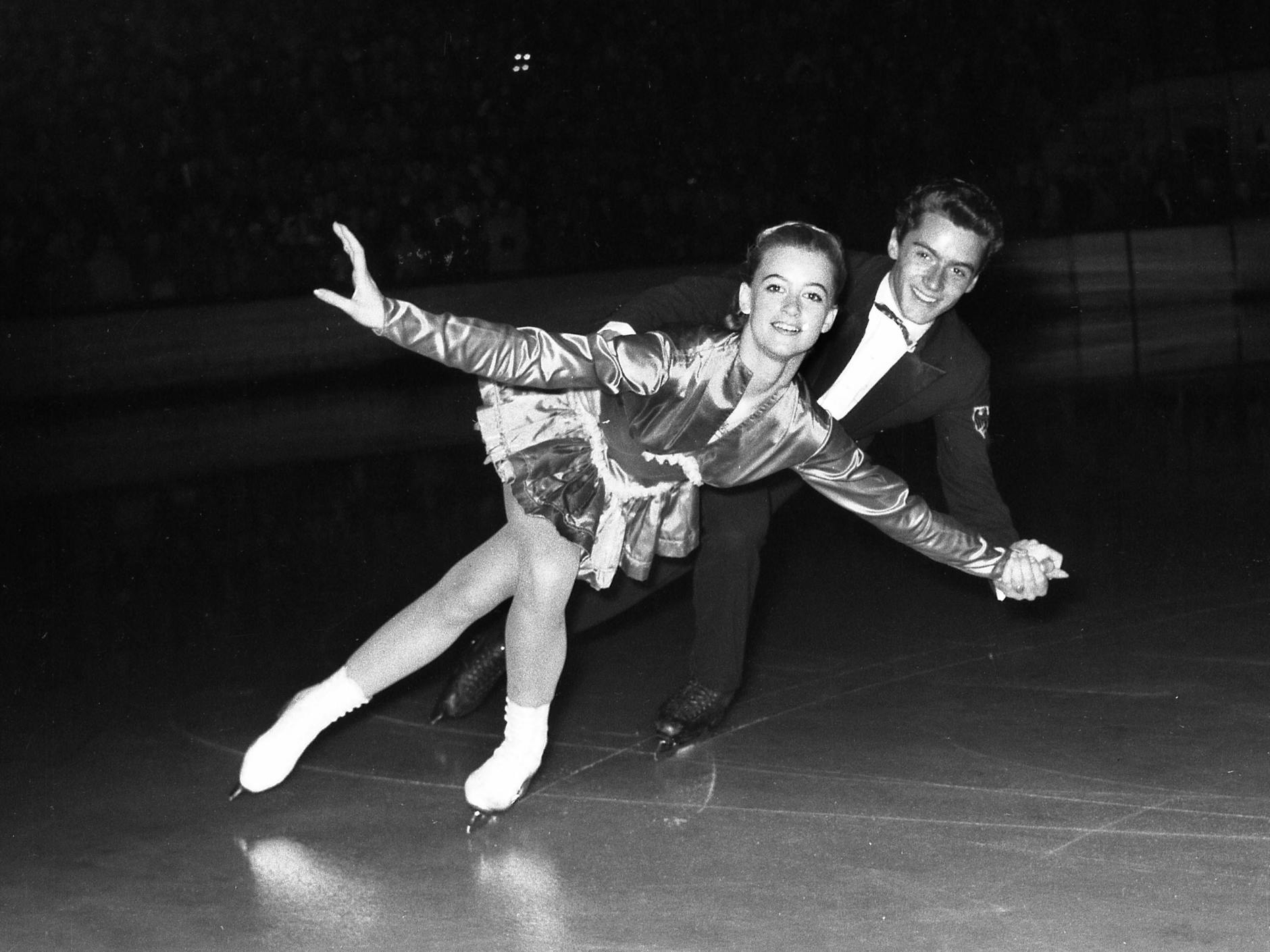 Marika Kilius, hier mit Hans-Jürgen Bäumler, war vor allem in den 1950er- und 1960er Jahren eine Eiskunstlauf-Ikone.