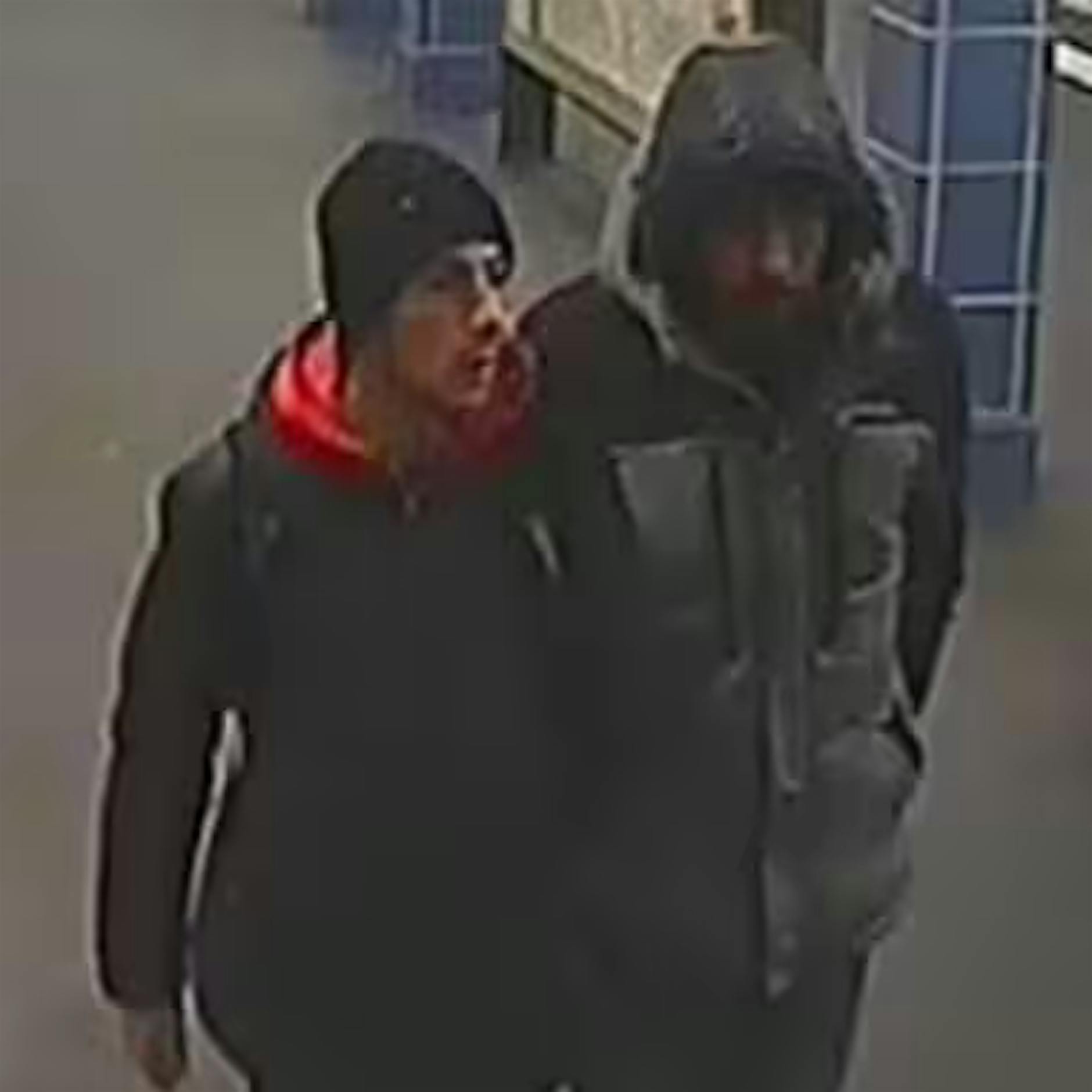 Ihr brutalen Portemonnaie-Räuber! Die Polizei jagt sie jetzt stadtweit