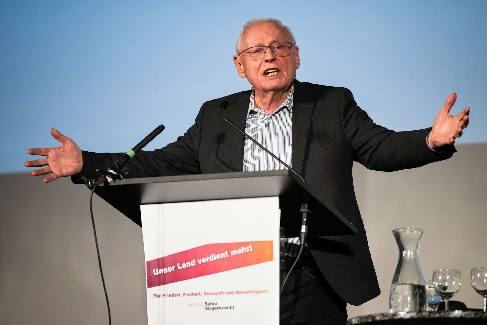 Oskar Lafontaine in Berlin: „Wir müssen wieder billiges Gas und billiges Erdöl aus dem größten Land der Erde beziehen.“