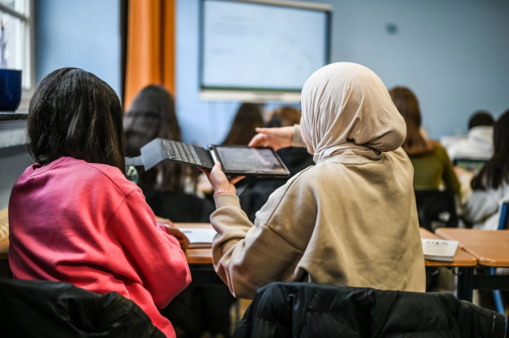 Nach Umfrage von Bildungssenatorin: Bekommen Berliner Schulen Gebetsräume?