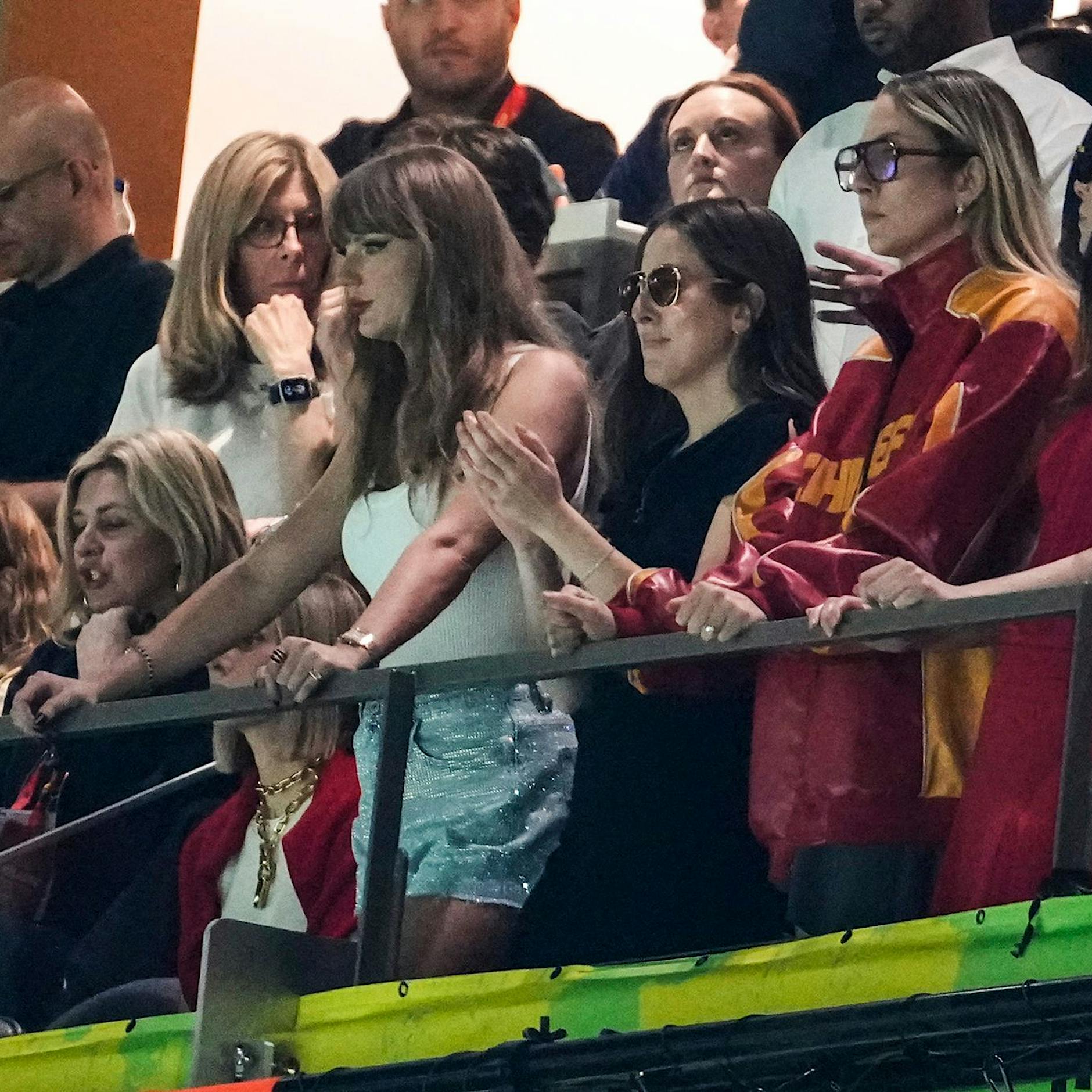 Super Bowl 2025: Philadelphia Eagles gewinnen, Taylor Swift ausgebuht, Donald Trump haut ab