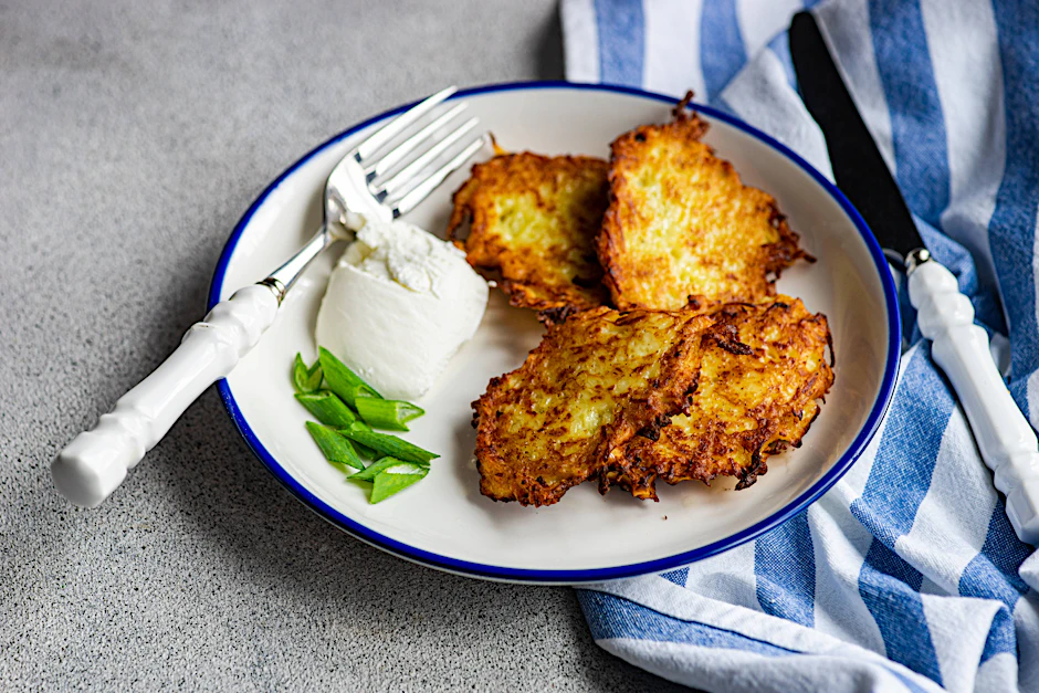 Kartoffelpuffer sind lecker als Beilage oder als deftige Mahlzeit.