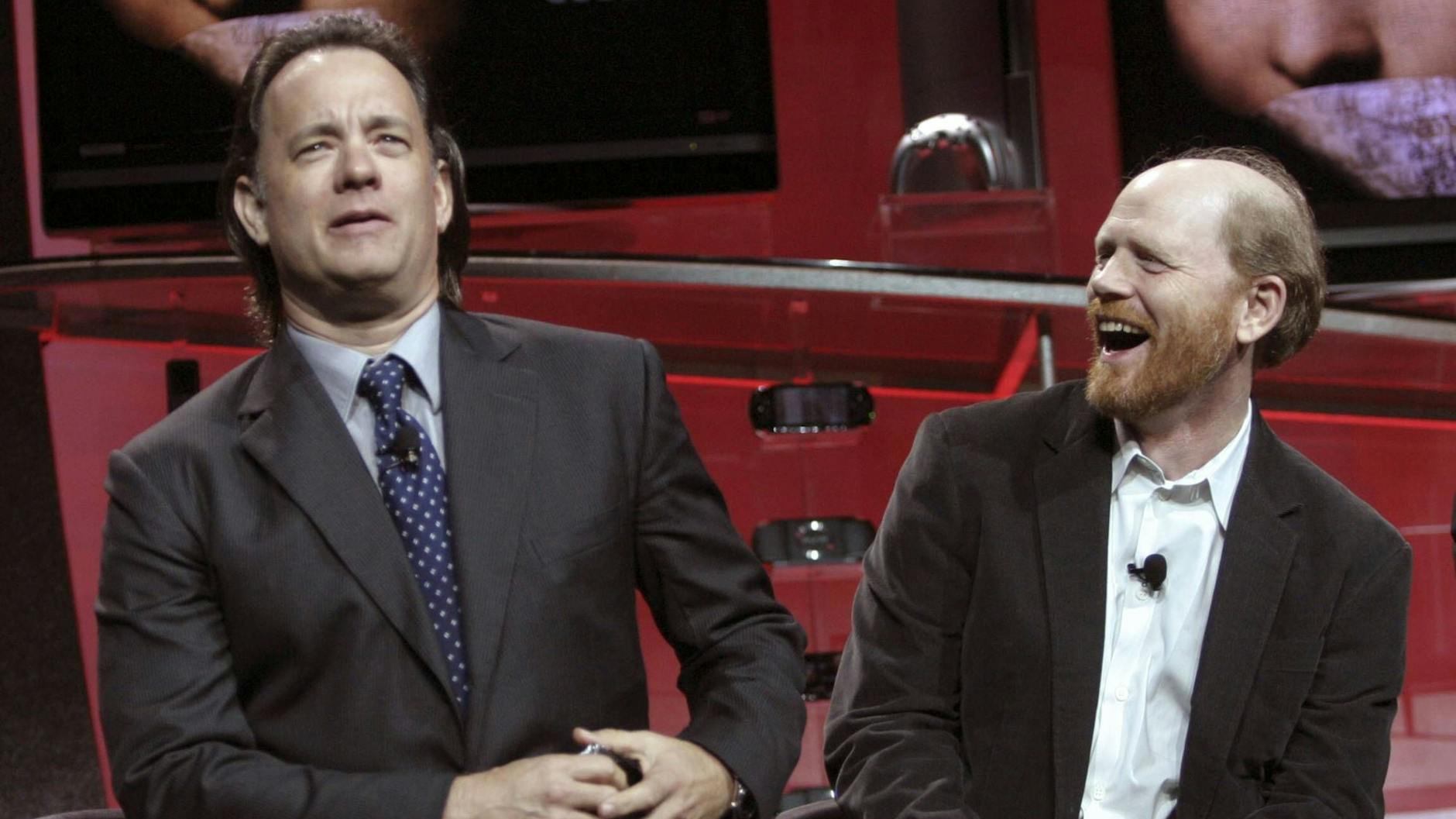 Tom Hanks (li.) und Ron Howard im Jahr 2006. Der Regisseur plauderte jetzt über den „Da Vinci Code“-Dreh mit dem Schauspieler.